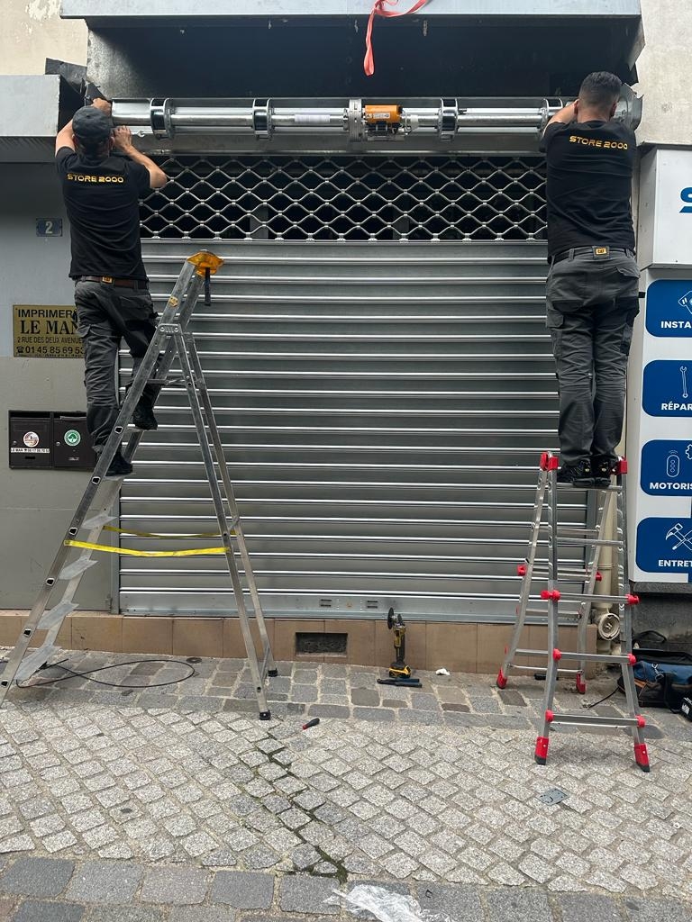 Nos équipes Store 2000 sont à votre service !