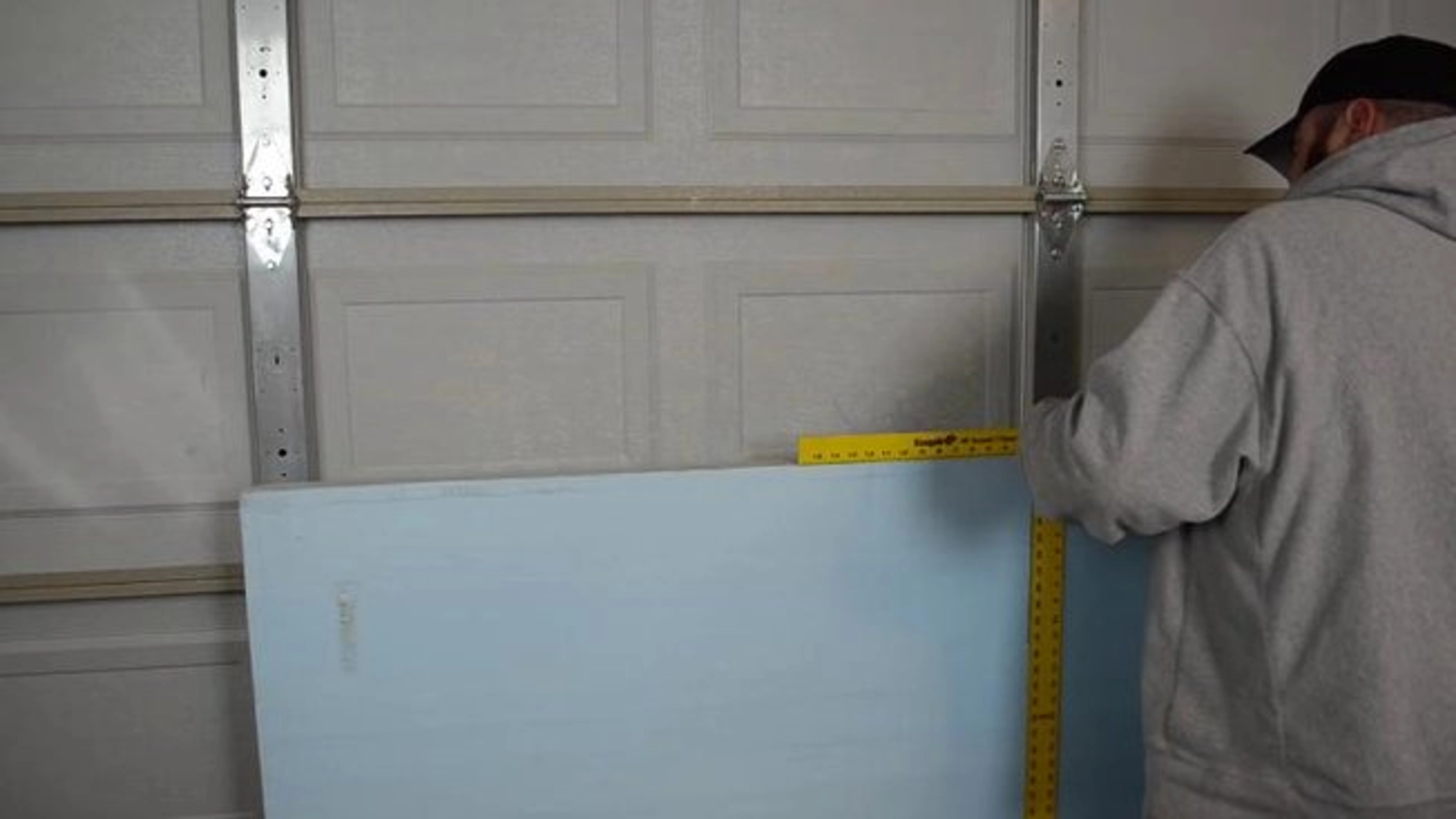 Comment isoler une porte de garage ? - Cdiscount