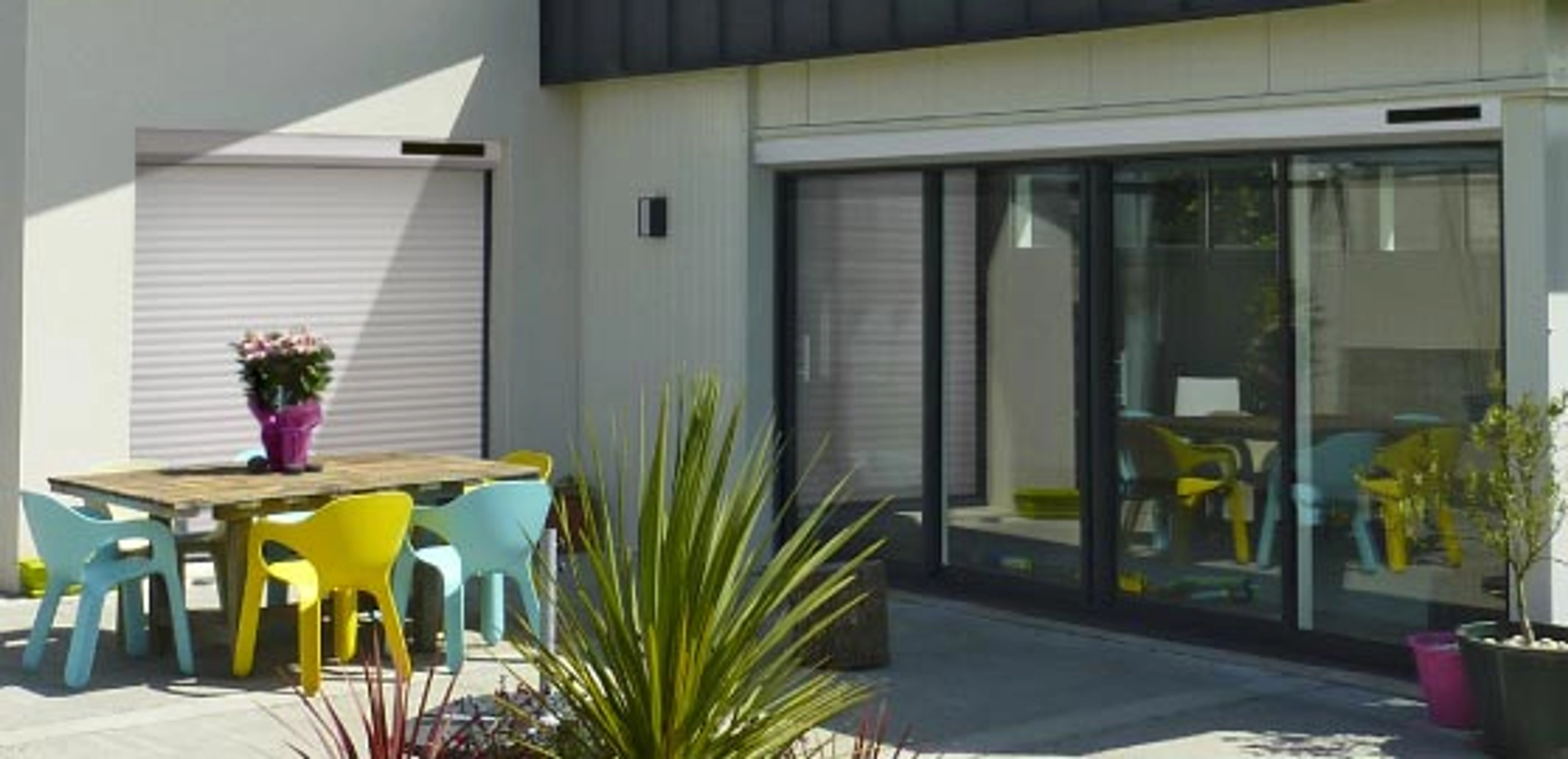 Comment ouvrir un volet roulant solaire sans télécommande ?