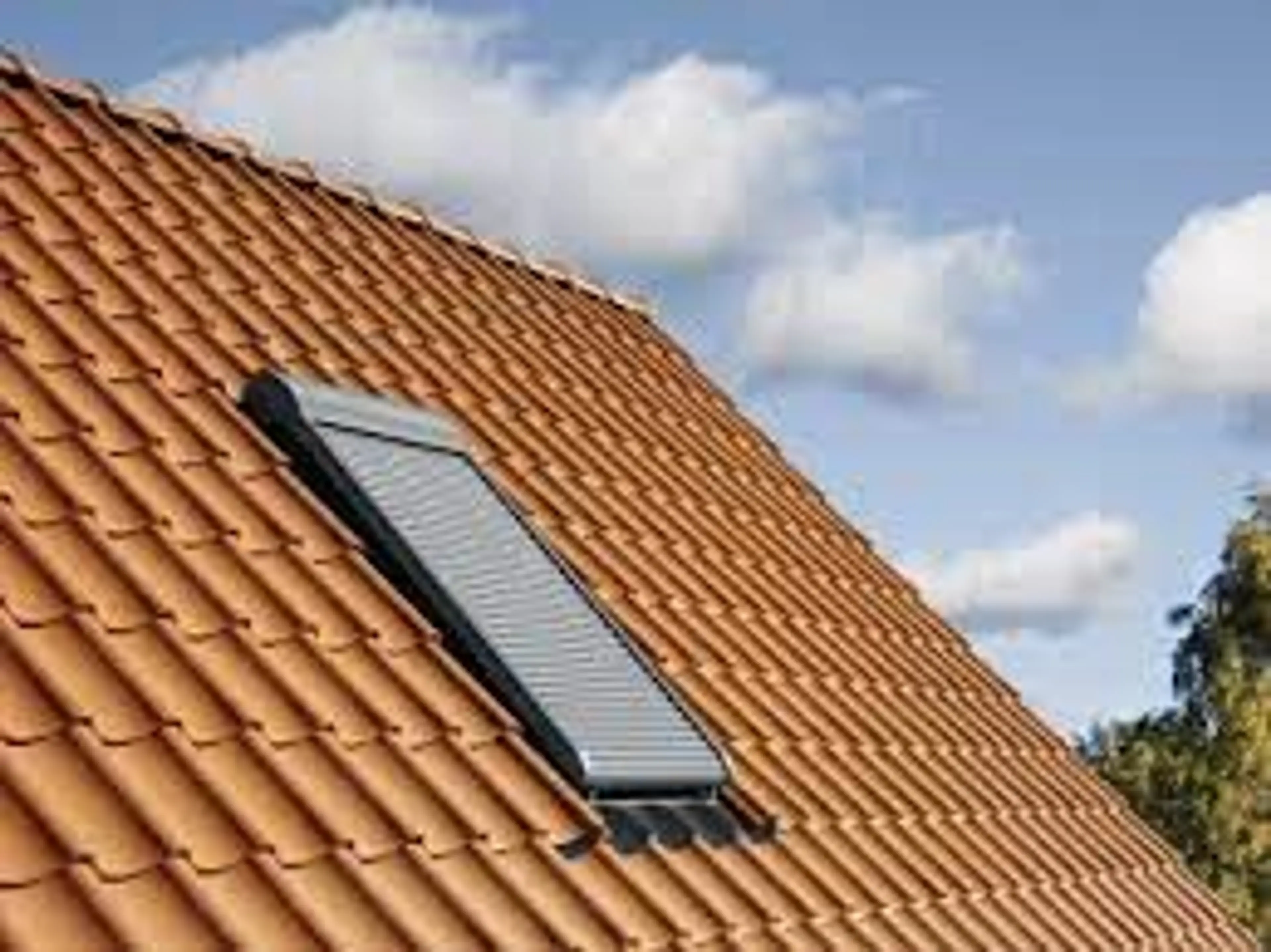 Comment débloquer un volet roulant électrique velux ?