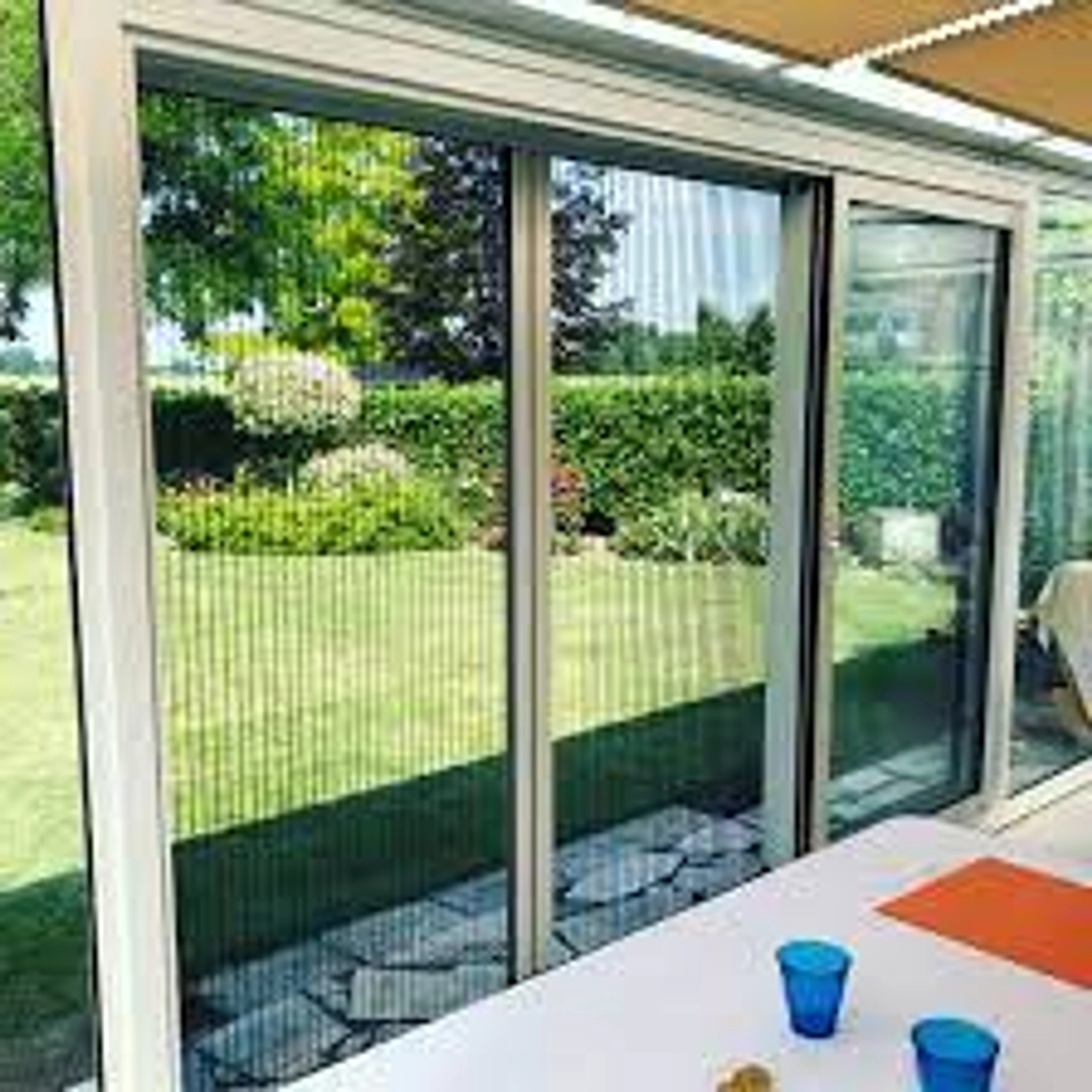 Moustiquaire pour baie-vitrée