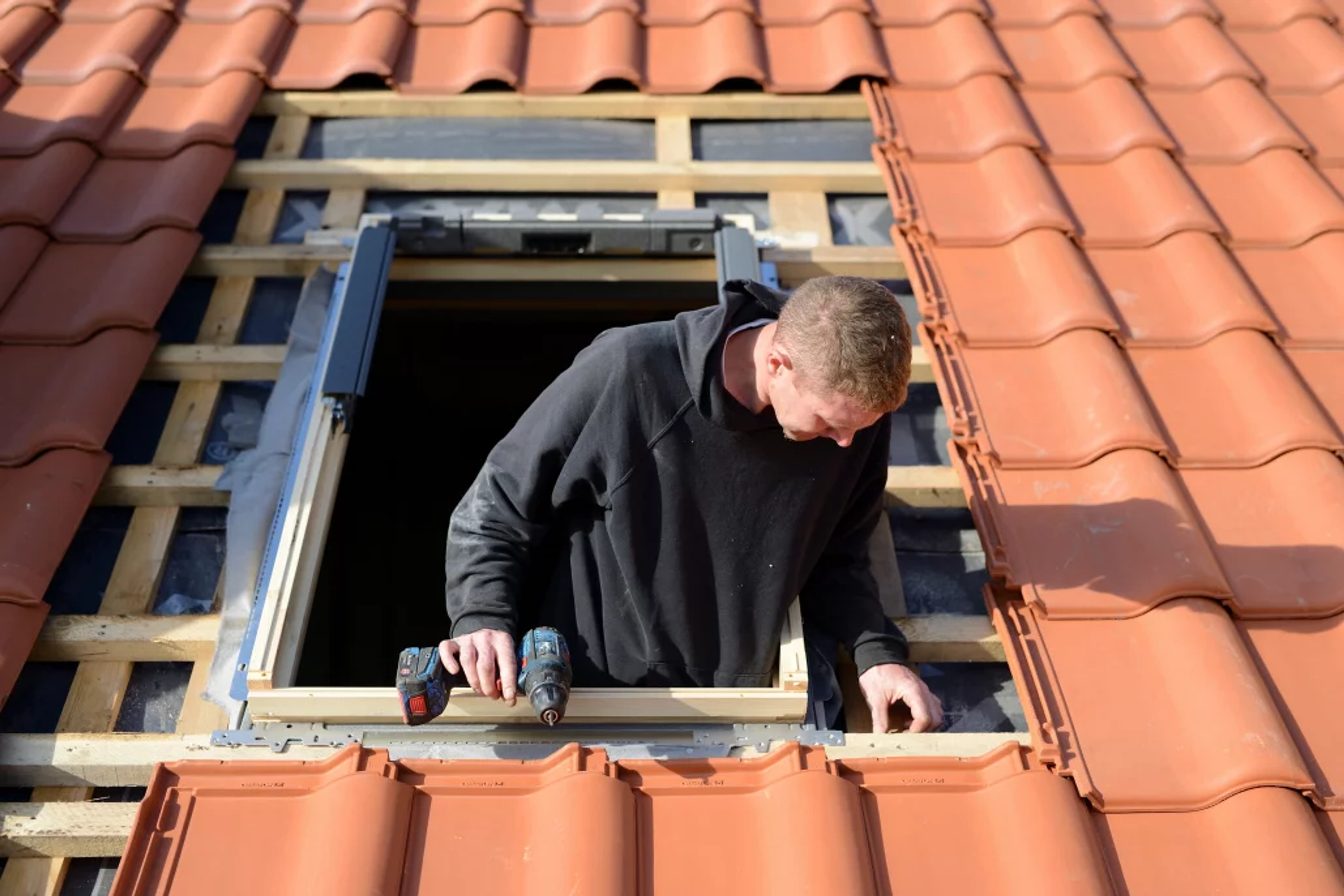 Comment changer les lames d’un volet roulant Velux ?