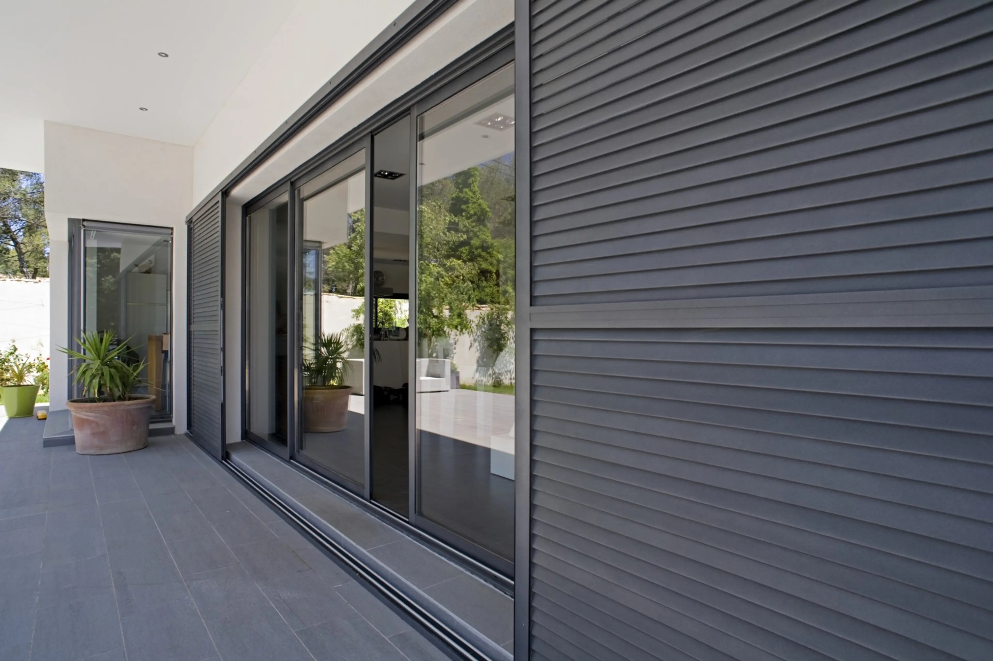 Volet coulissant en aluminium