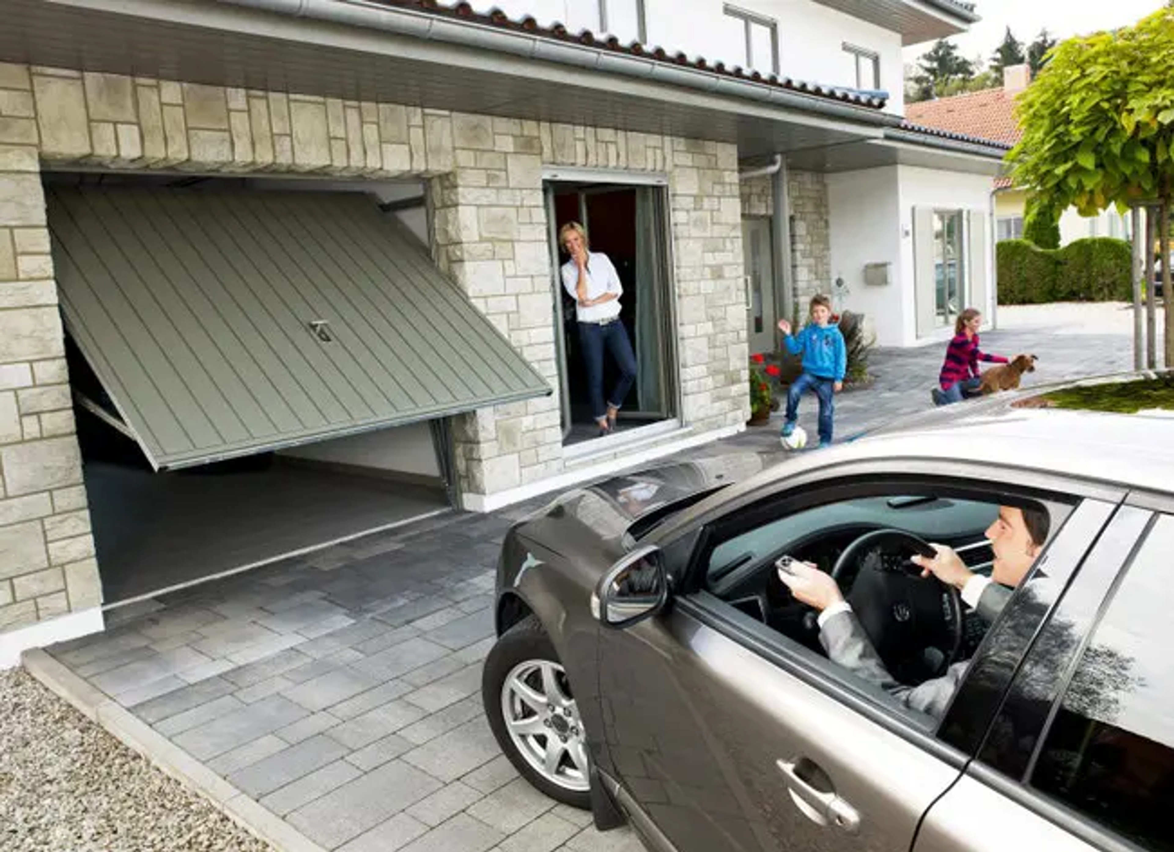 Comment réinitialiser une télécommande de porte de garage ?