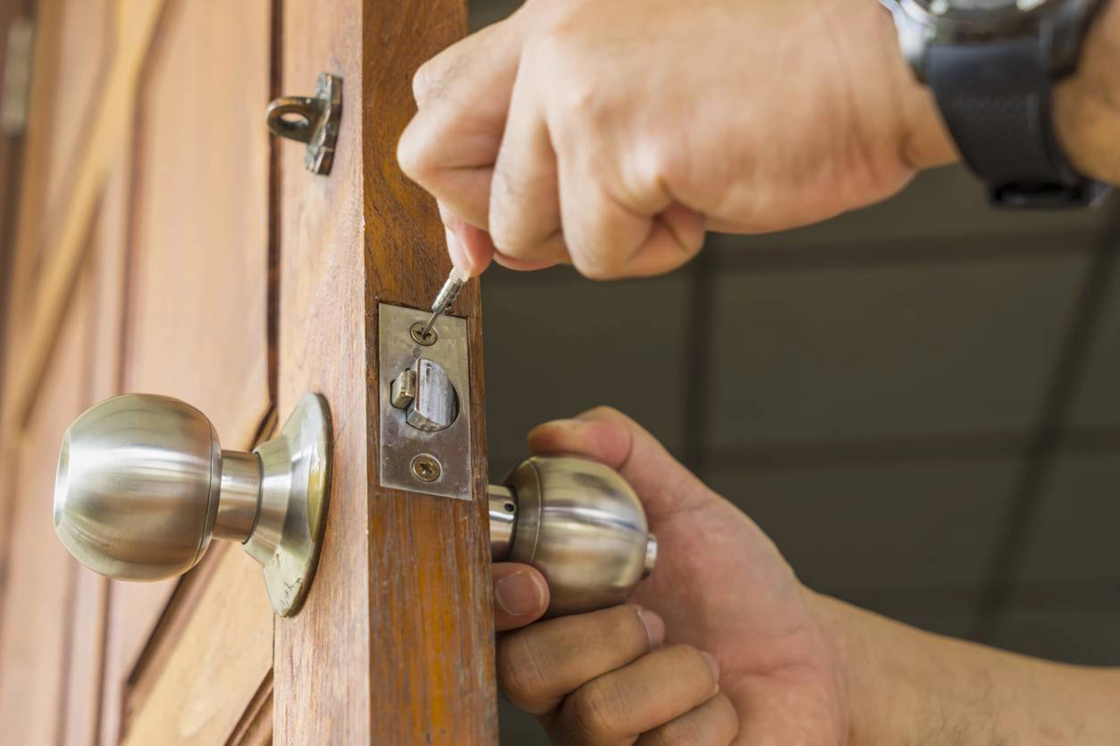 9 solutions pour sécuriser une porte d’entrée