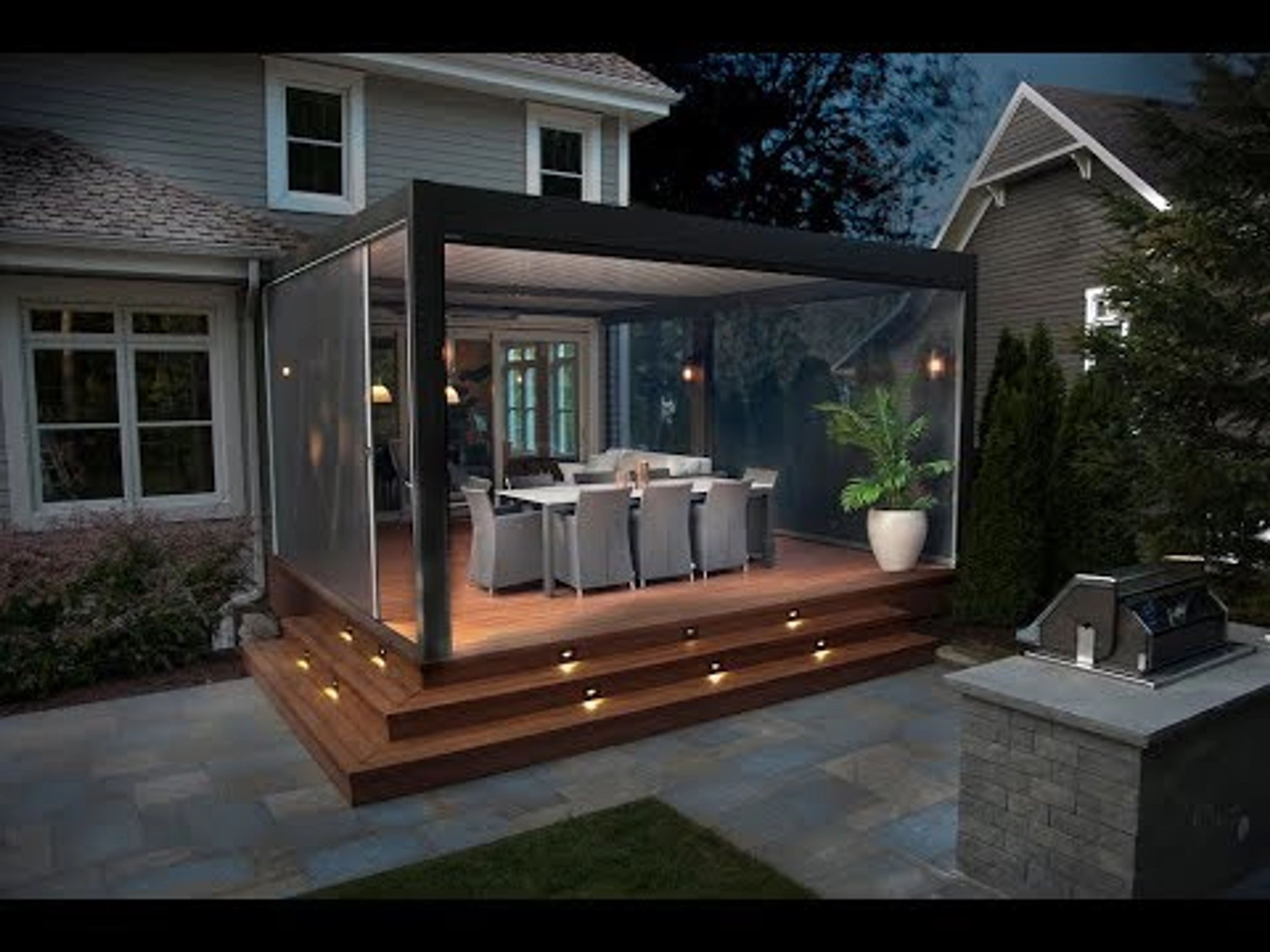 Pergola bioclimatique avec moustiquaire