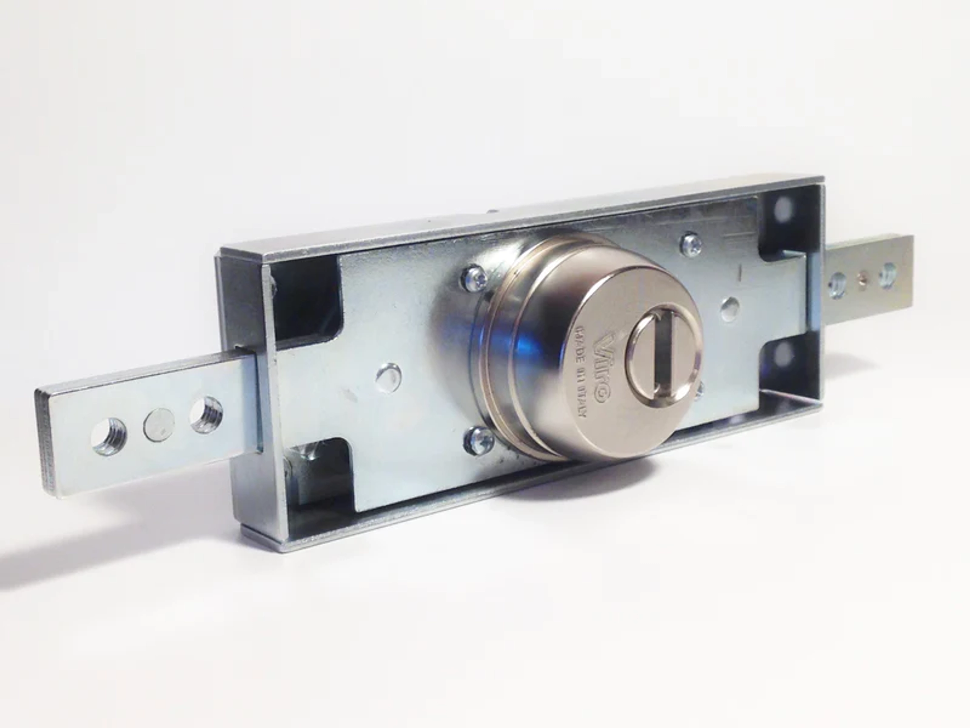 Comment changer serrure porte de garage basculante Tubauto ?