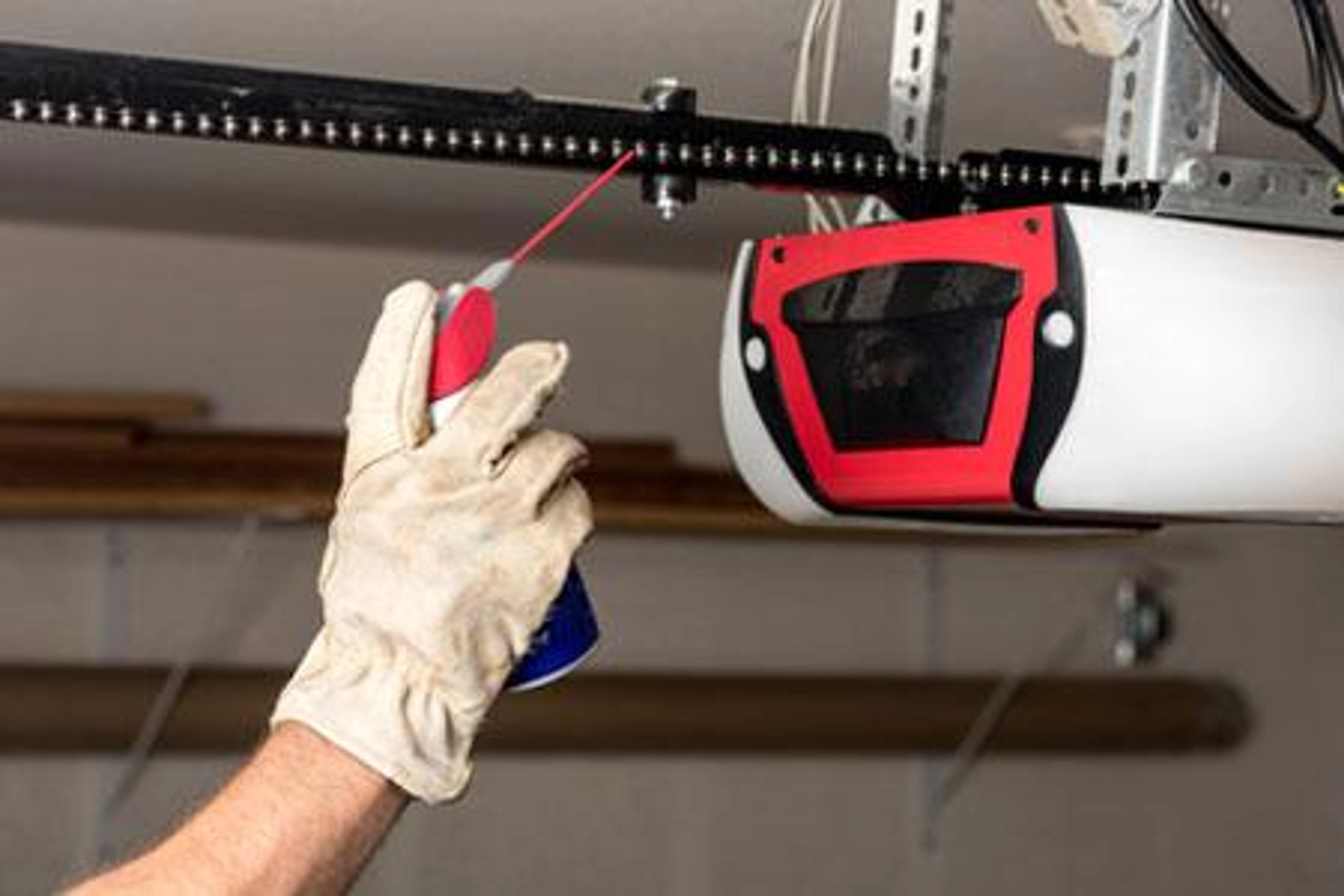 Graissage porte de garage