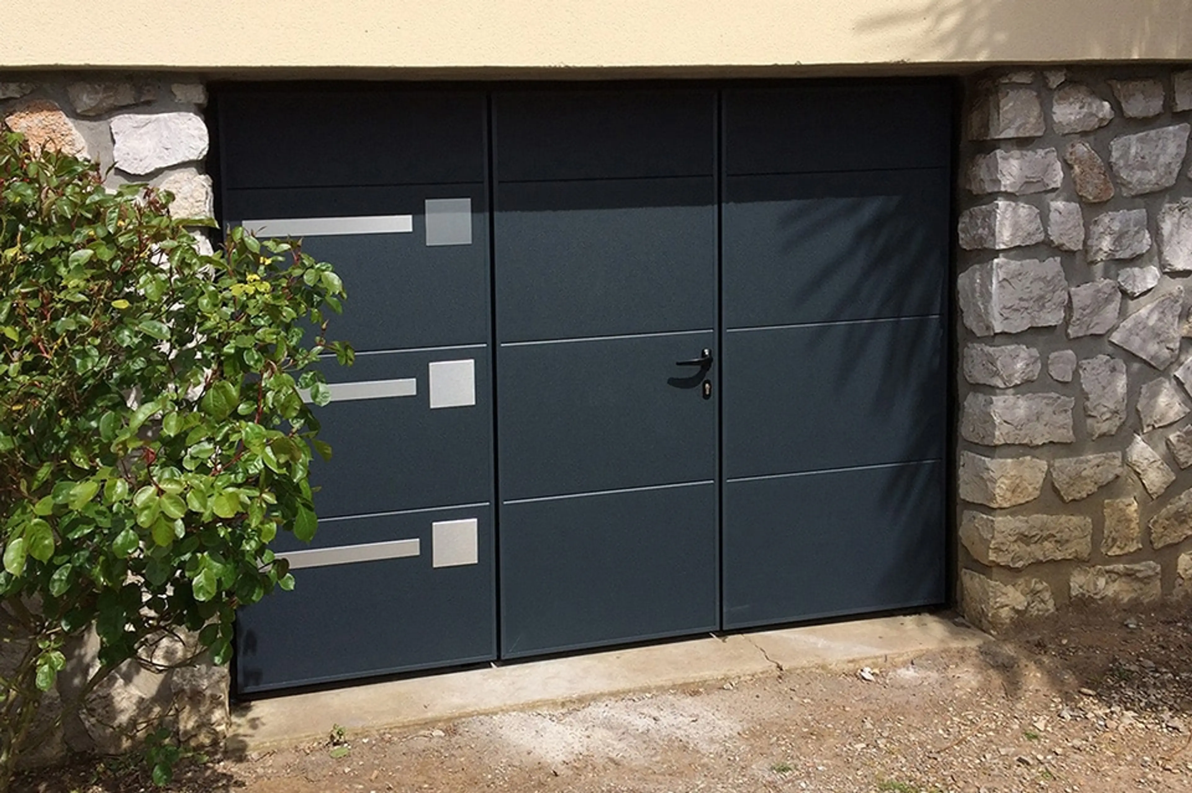 Comment choisir une porte de garage avec portillon ?