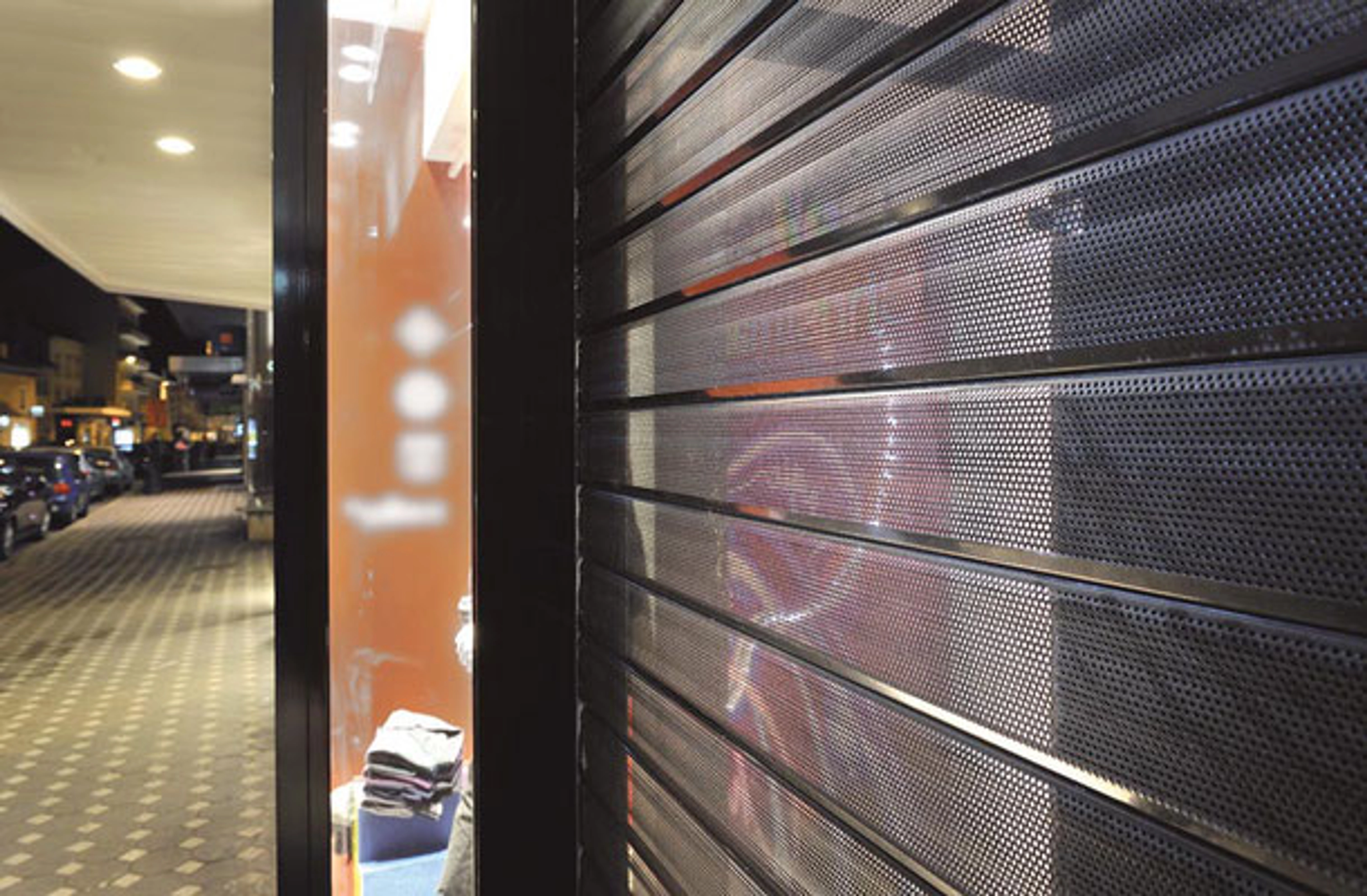 Prix d’un rideau métallique : Tarifs et pose