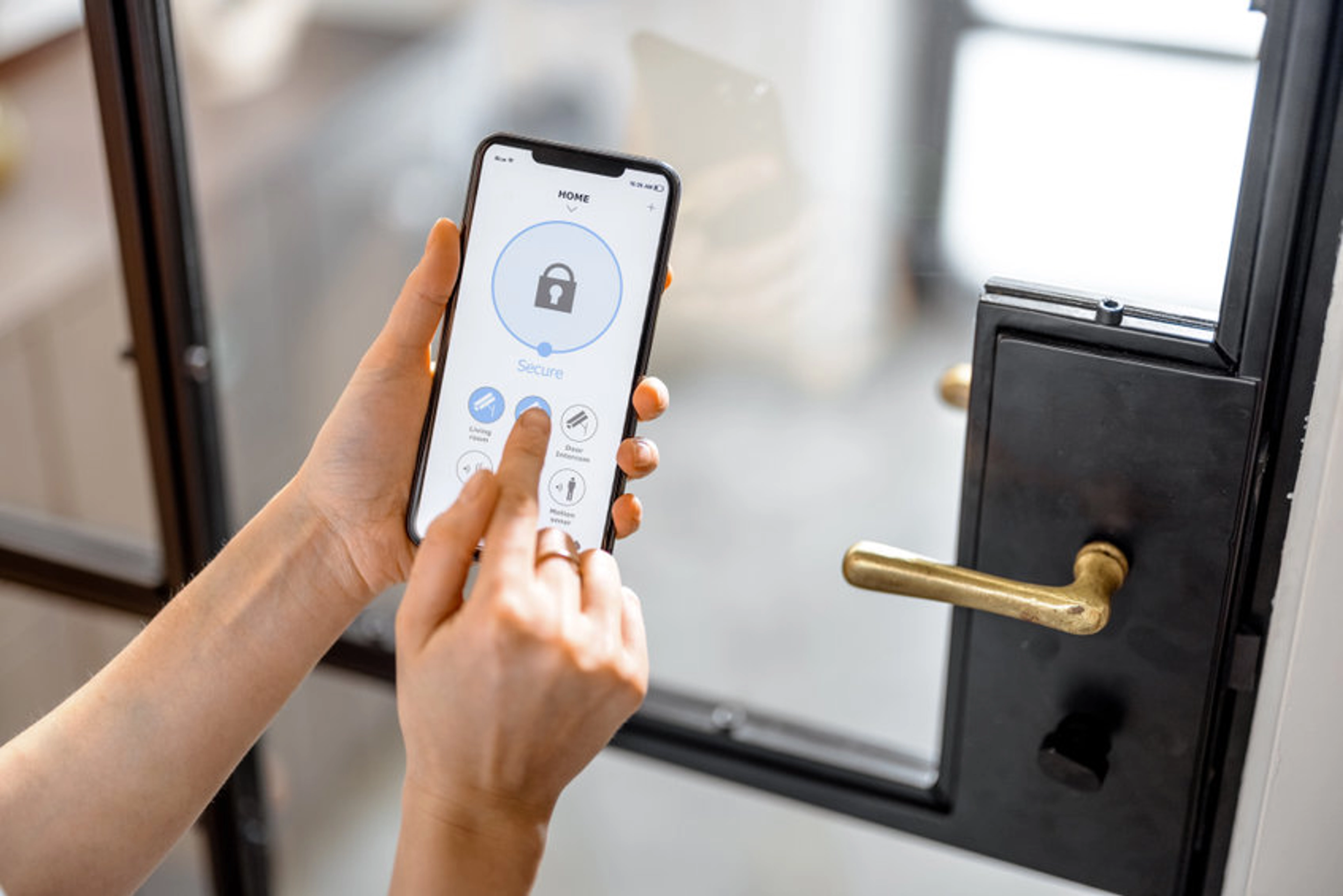Comparatif et guide d’achat des meilleures serrures connectées