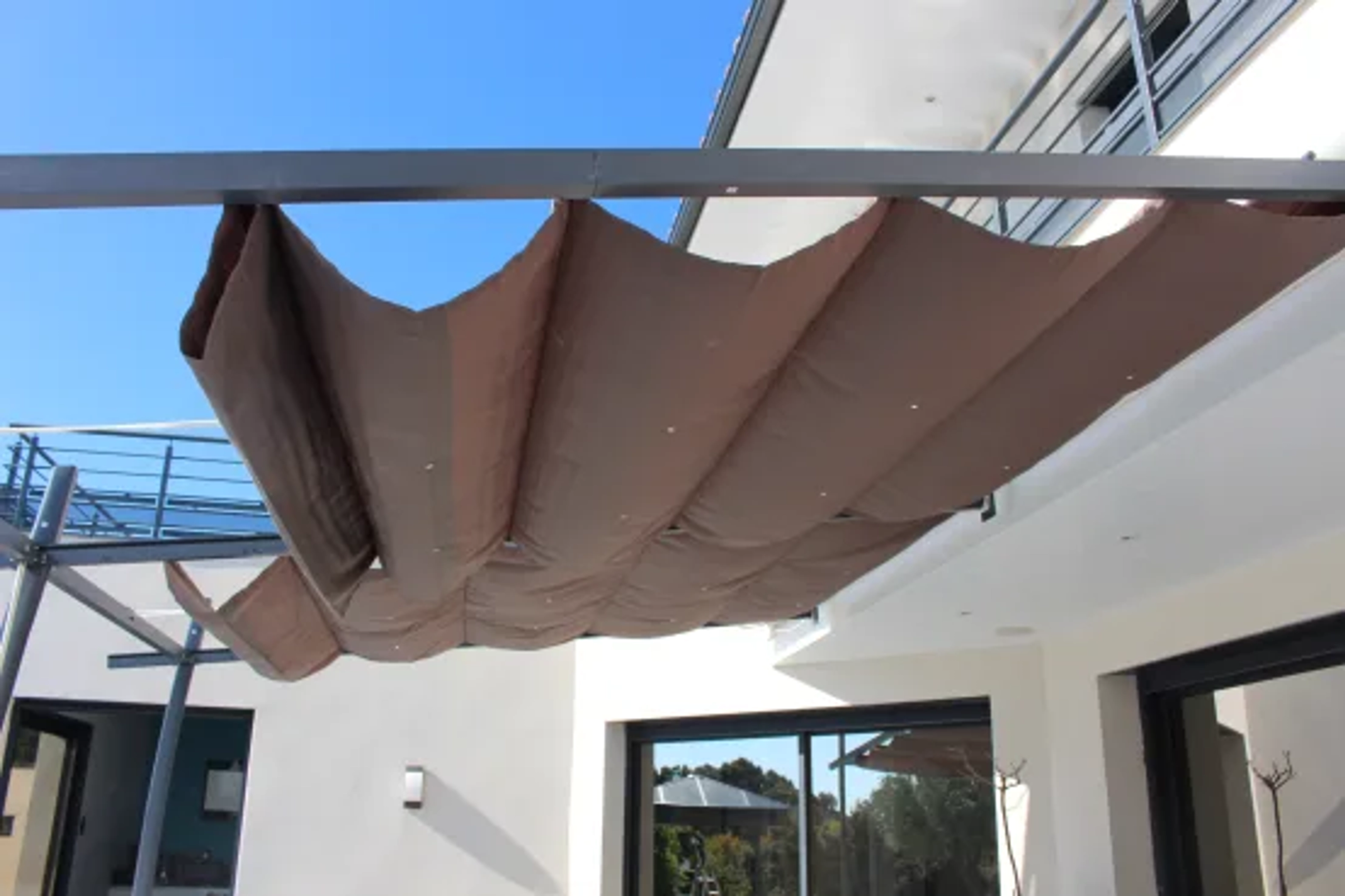 Comment faire une toile coulissante pour pergola comme un professionnel ?