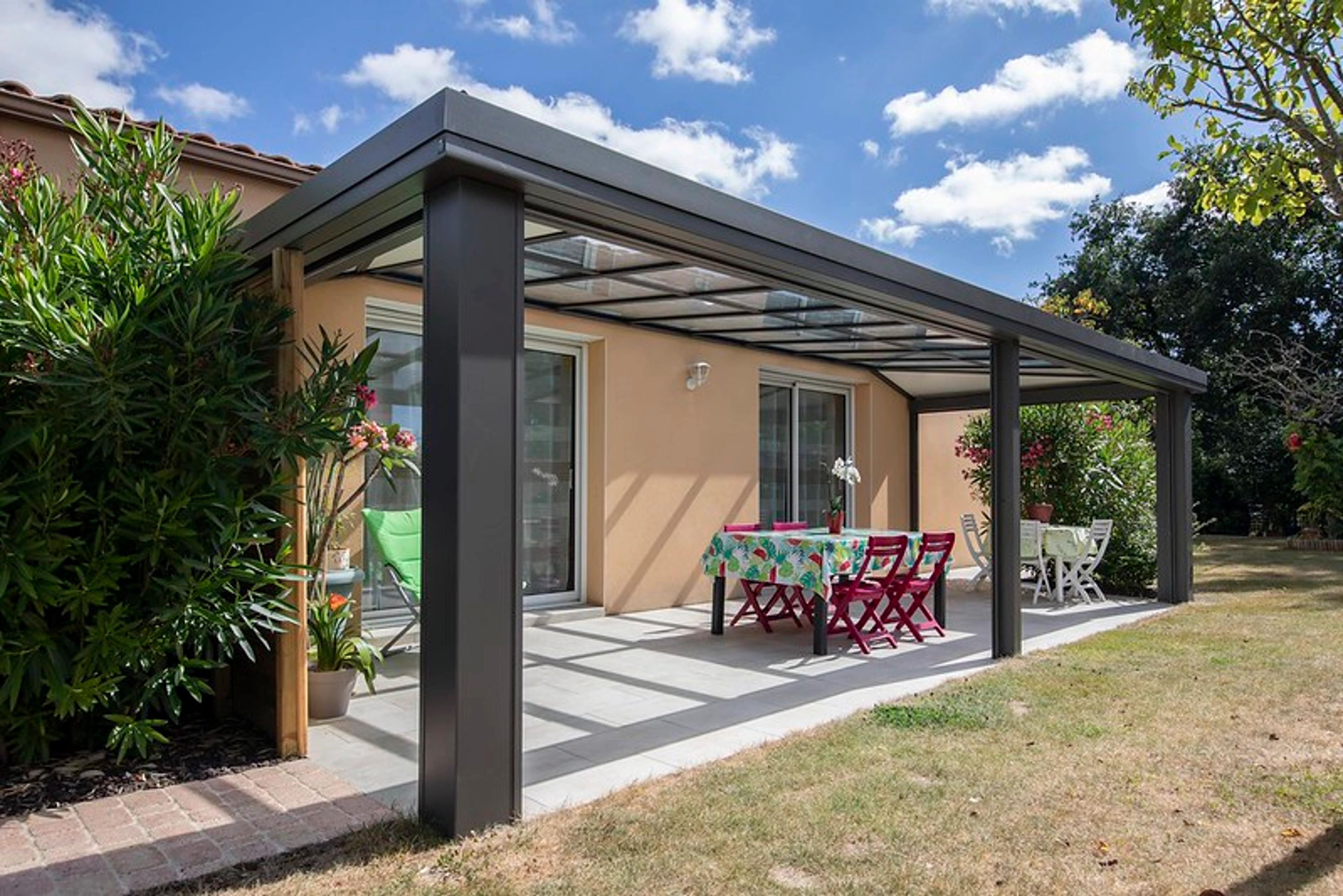 Abri de terrasse : faut-il un permis de construire ?