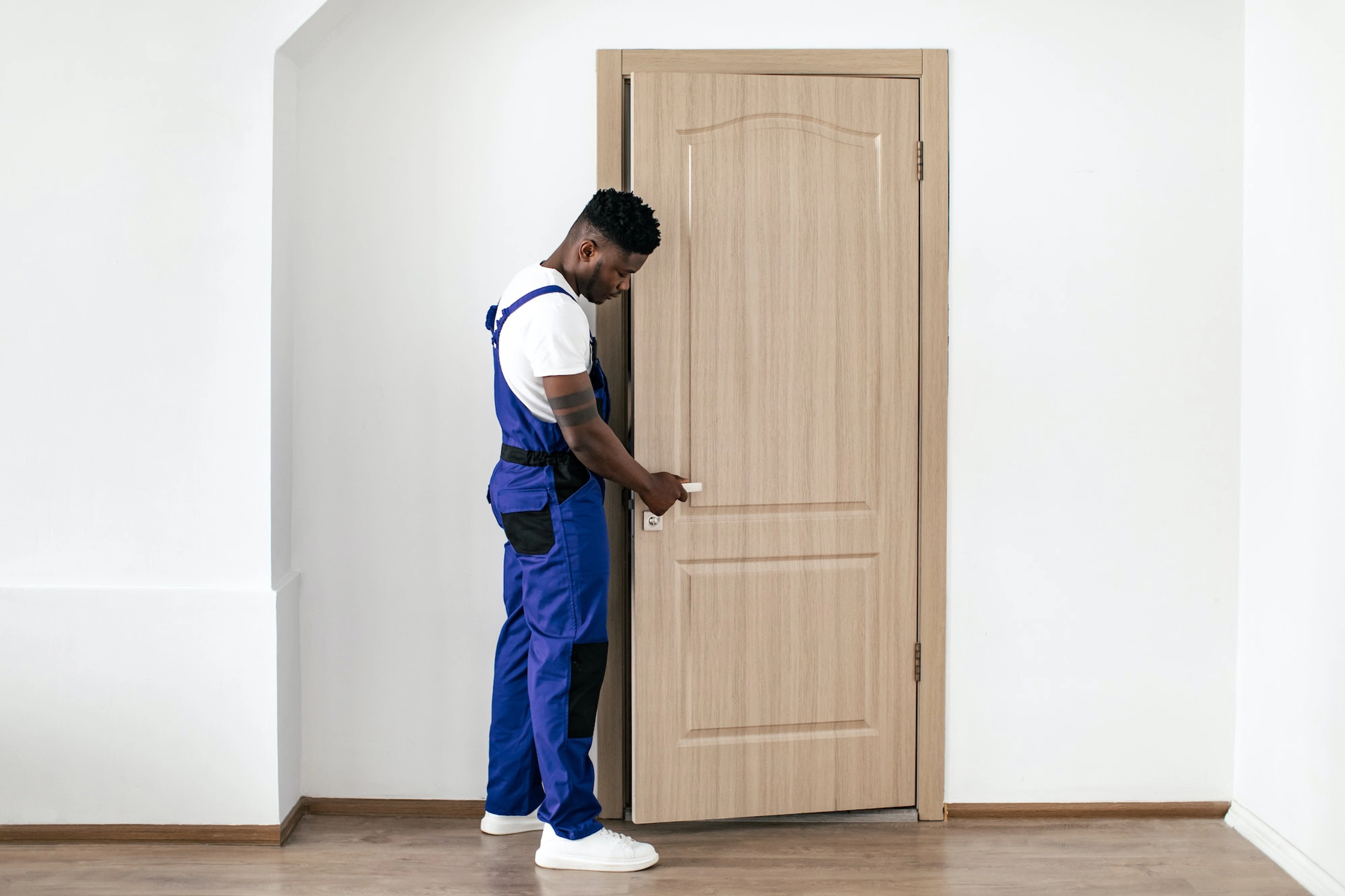 Comment ouvrir une porte claquée ?