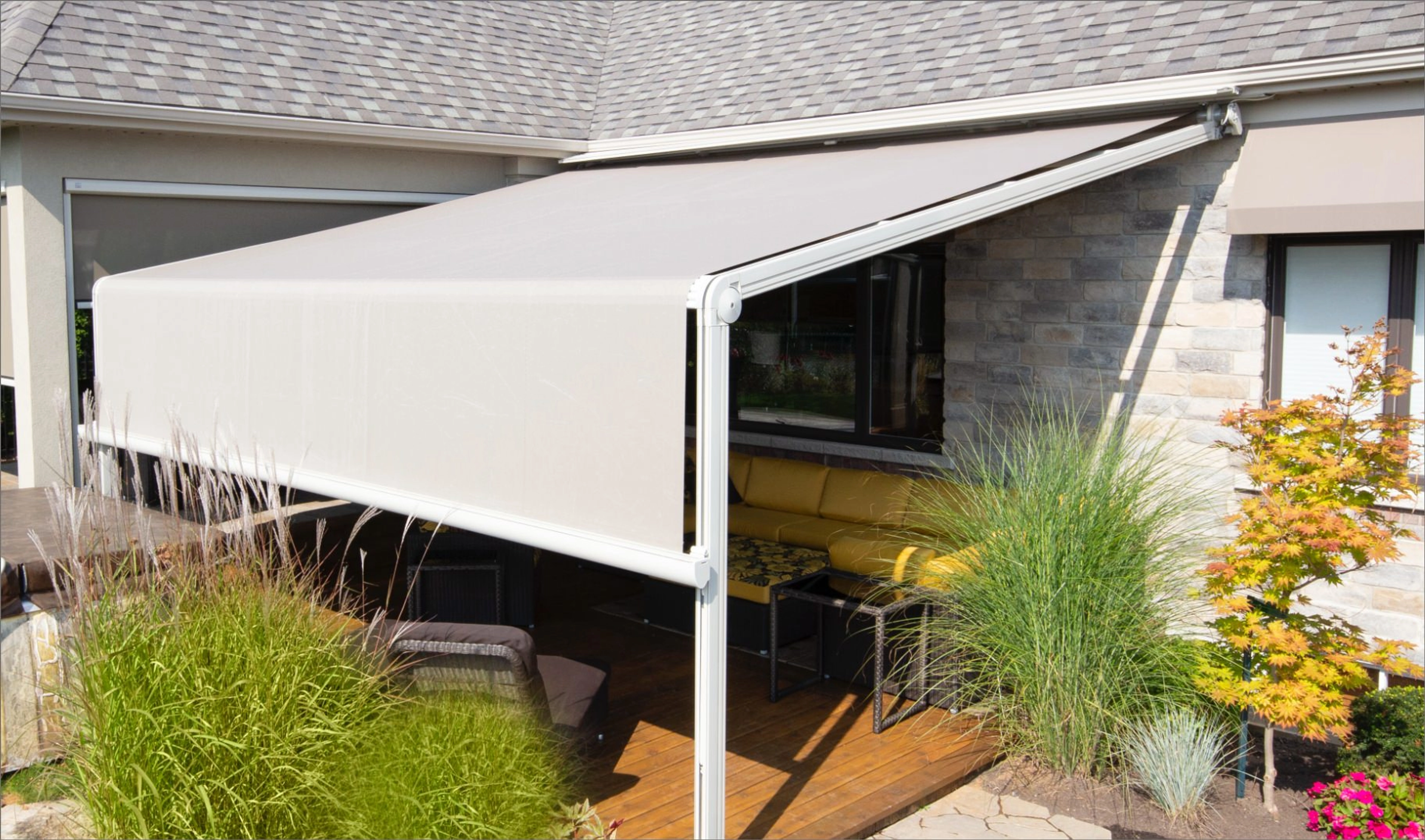 Comment installer un auvent rétractable sans perçage ?