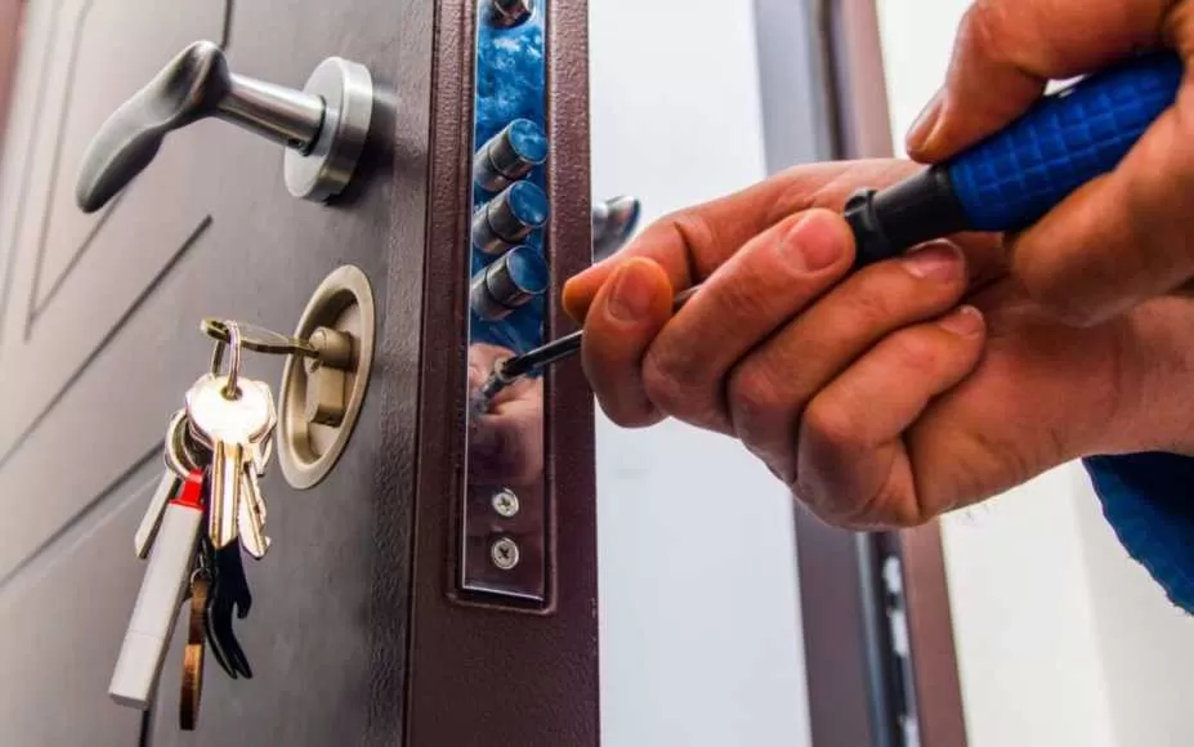 Comment blinder une porte ?