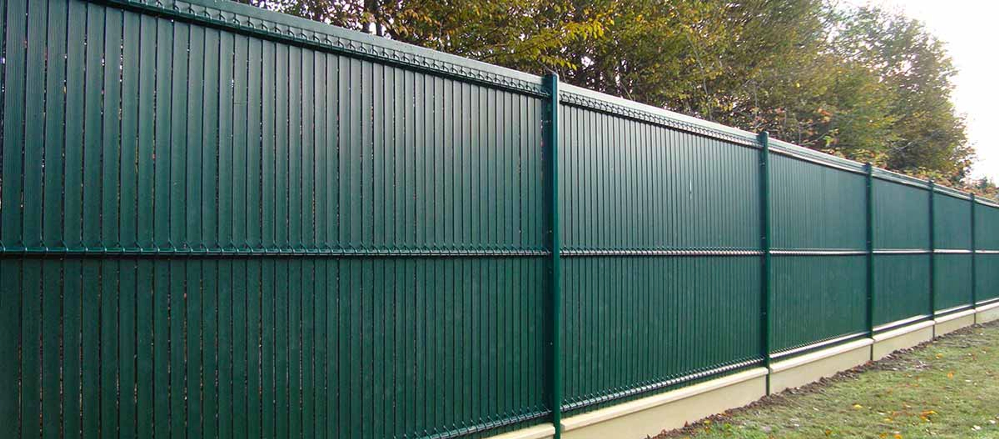 Prix clôture aluminium : quel budget prévoir ?