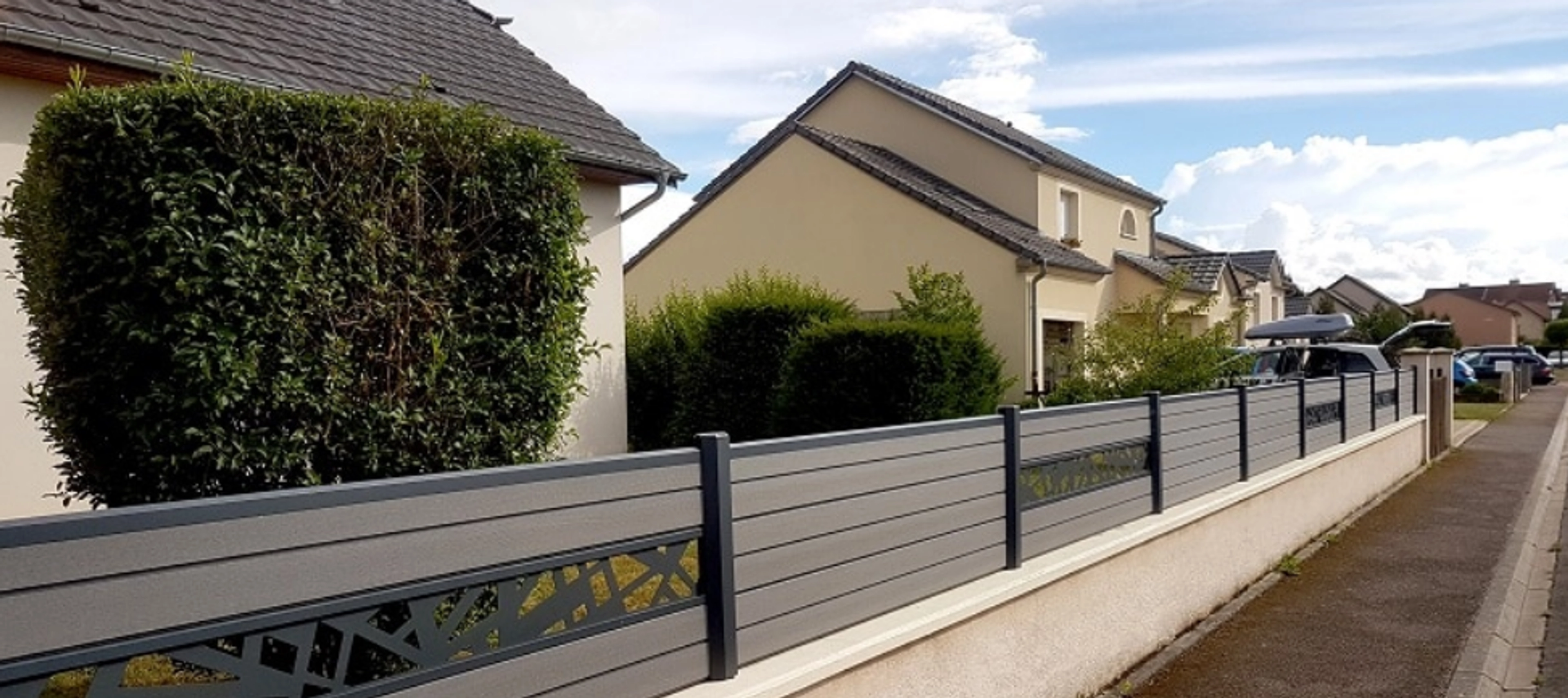 Tarif pose clôture rigide avec soubassement béton : ce qu’il faut savoir