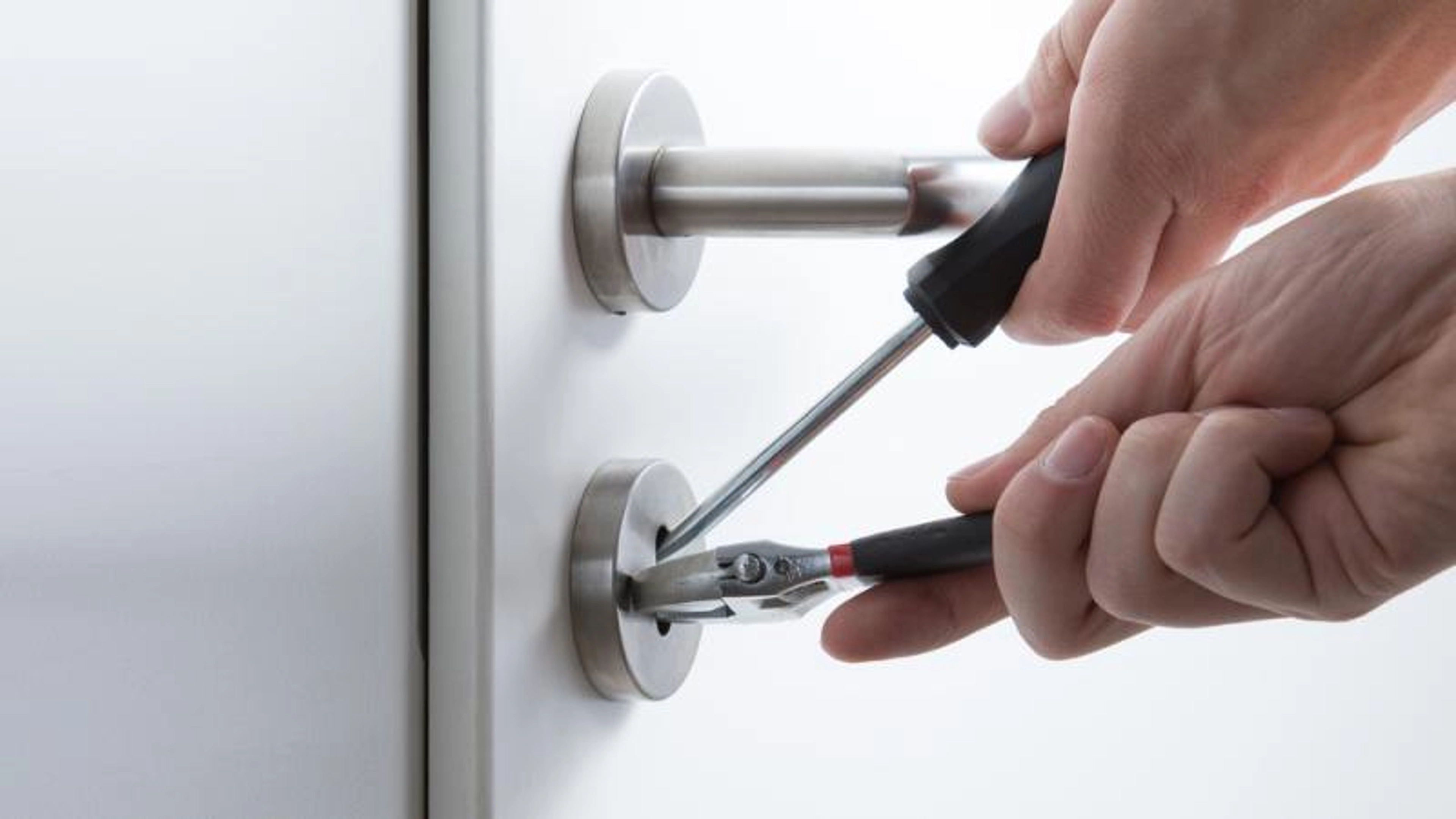 prix changement serrure locataire : Devis et pose