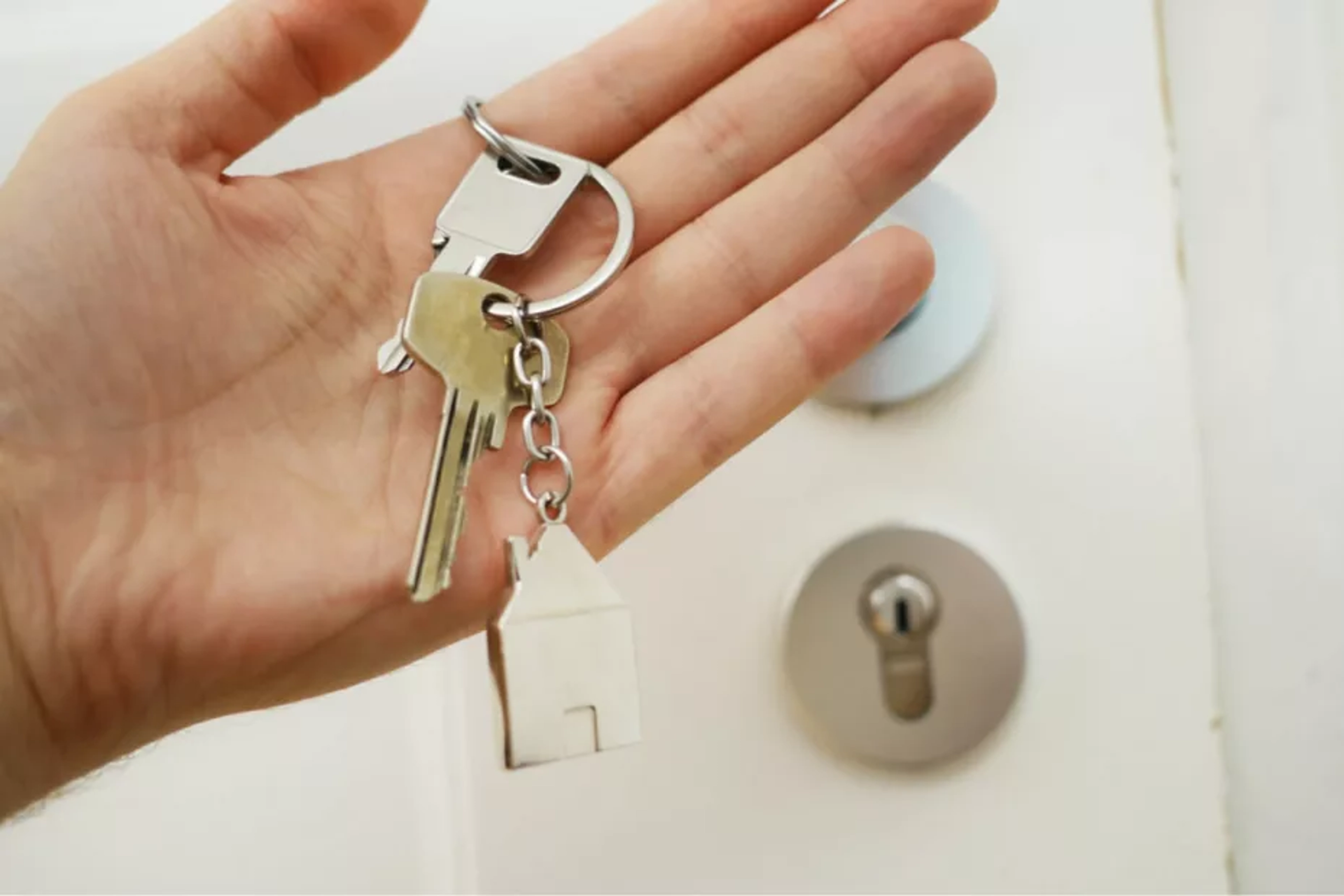 Comment changer serrure porte de garage basculante Tubauto ?