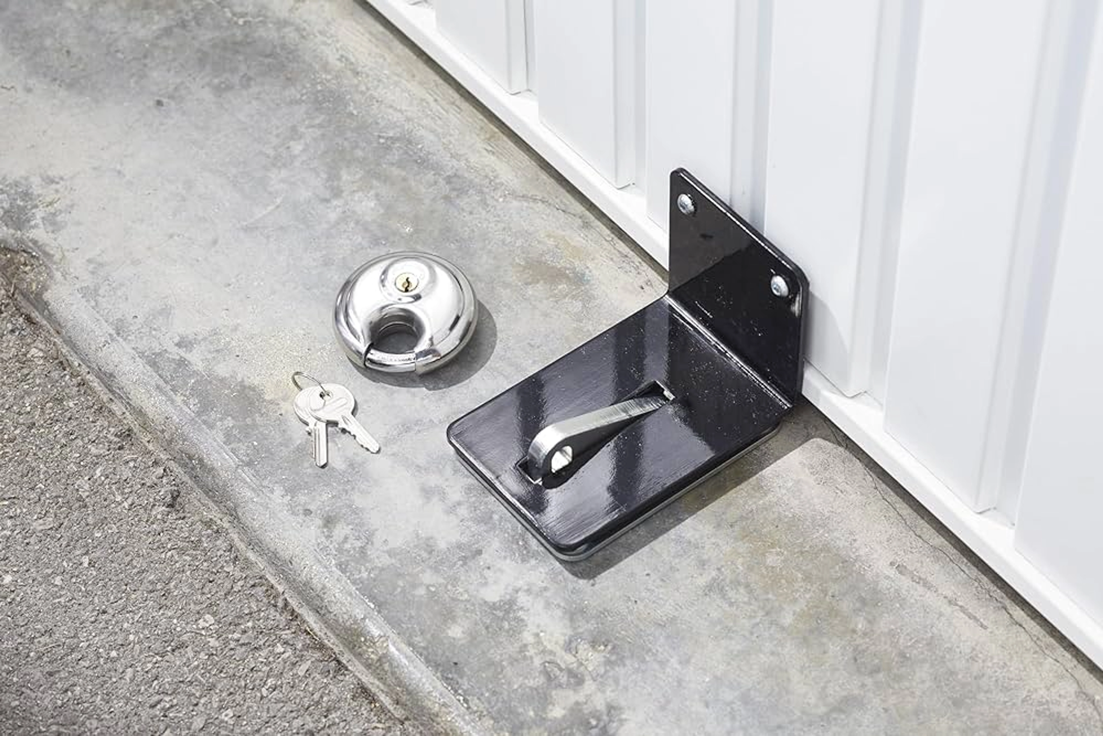 Quel est meilleur antivol pour une porte garage basculante ?