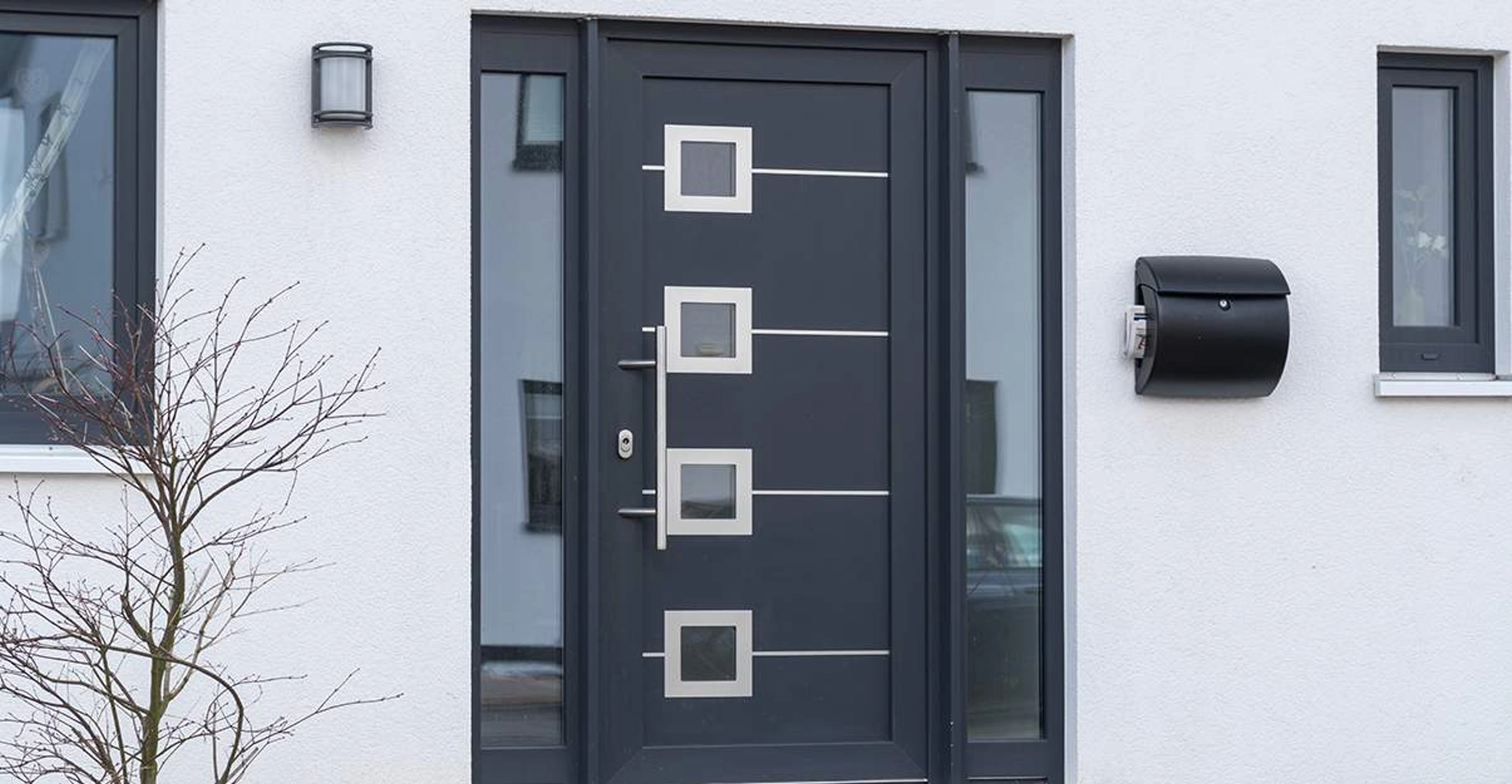 Porte d’entrée aluminium ou acier : que choisir ?