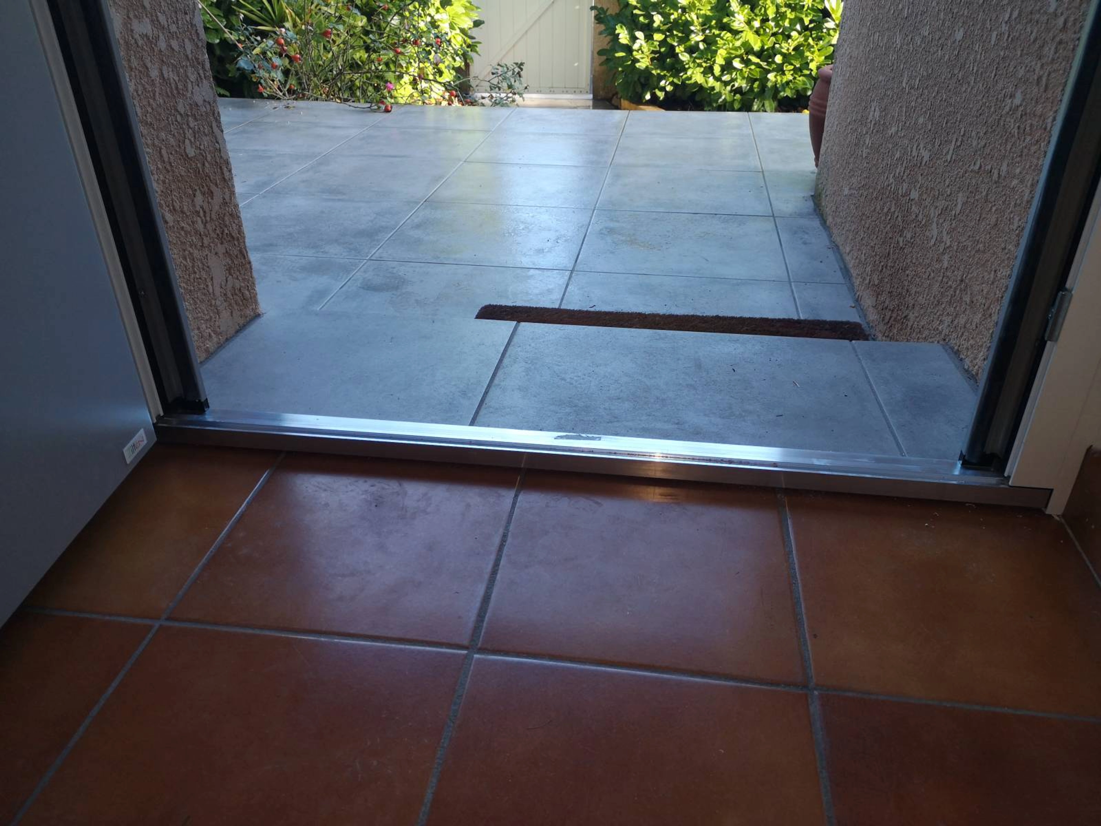 Comment rehausser le seuil d’une porte d’entrée ?