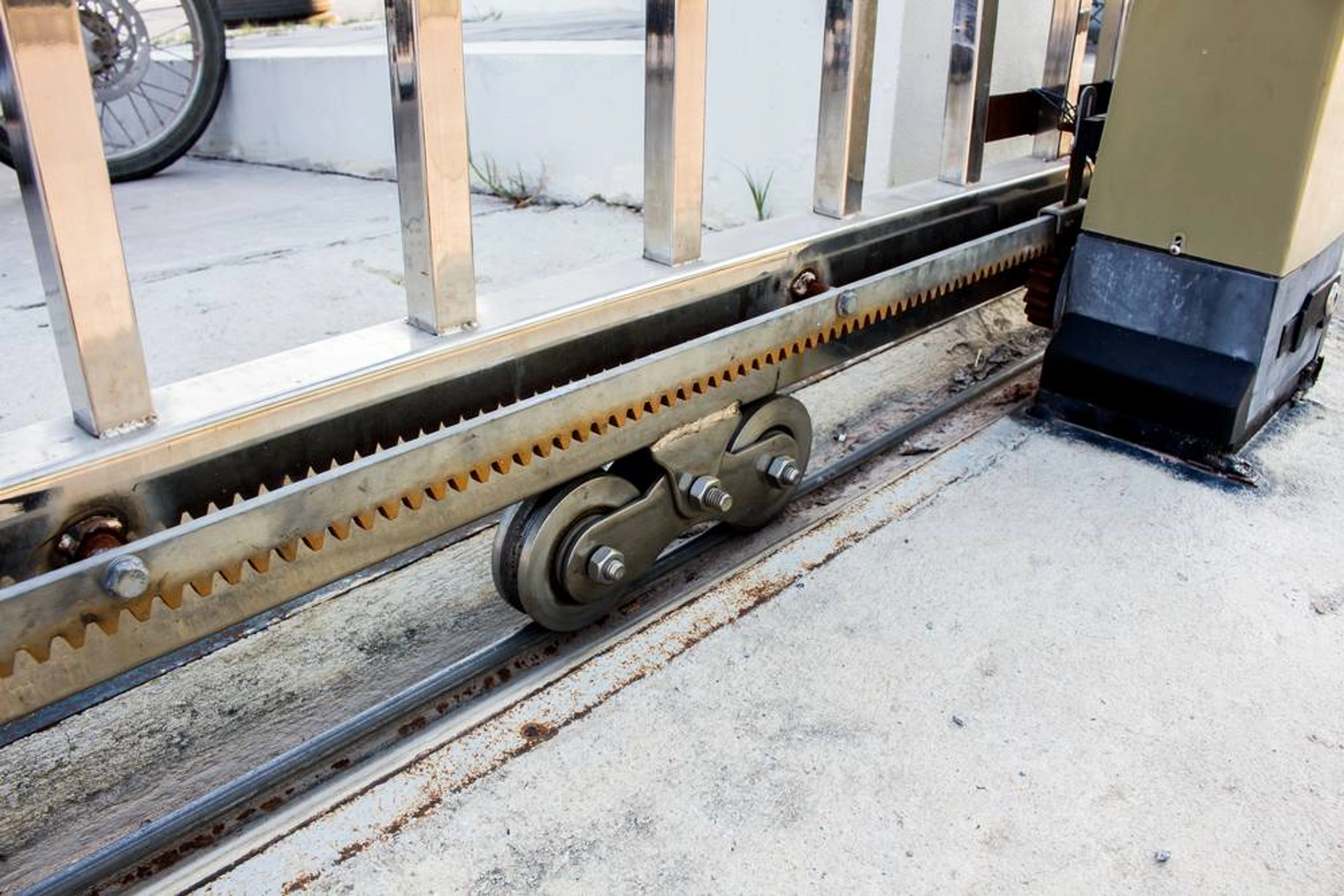 Prix portail industriel coulissant 6m