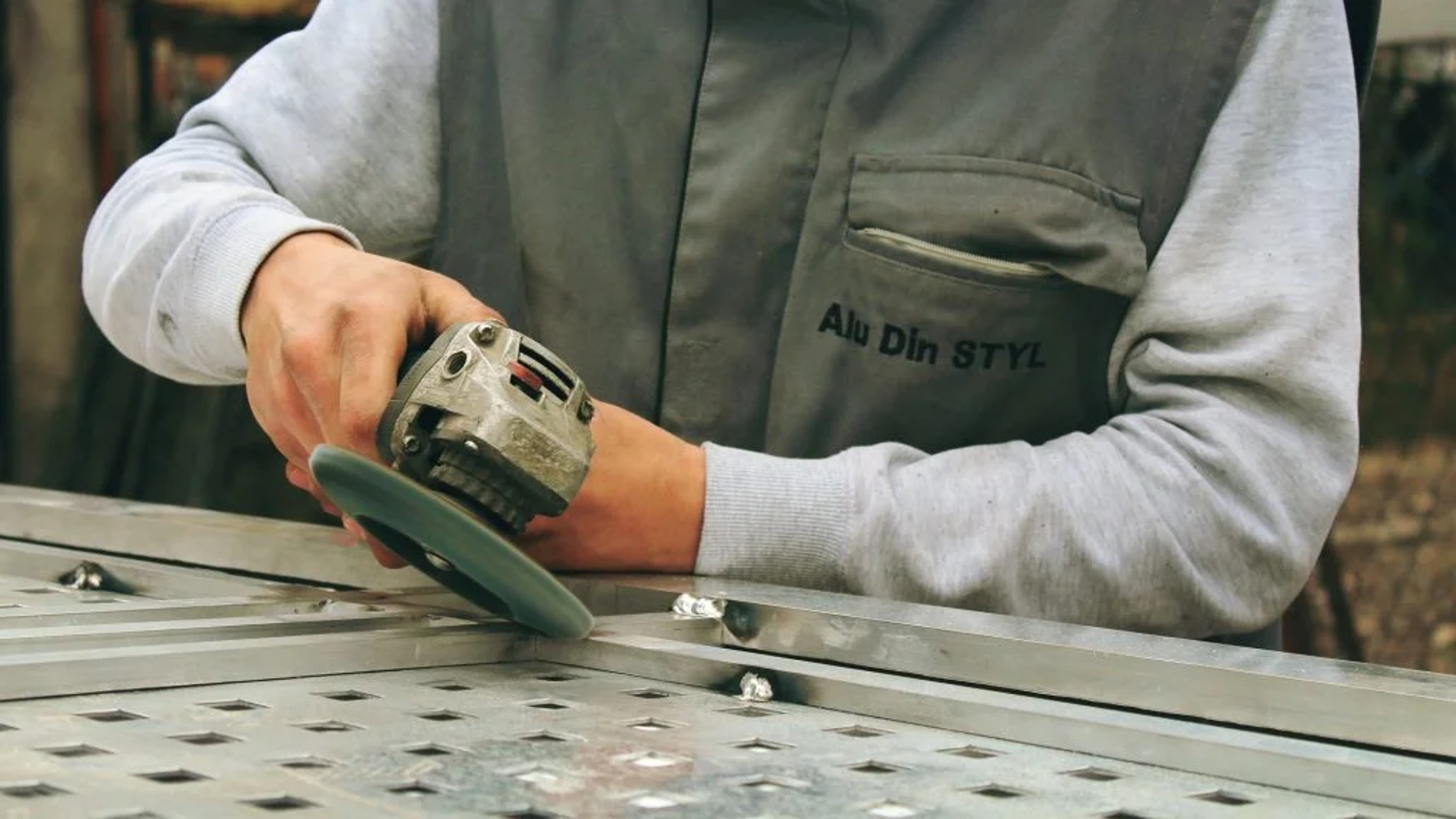 Comment décaper peinture sur métal ? Etapes et conseils