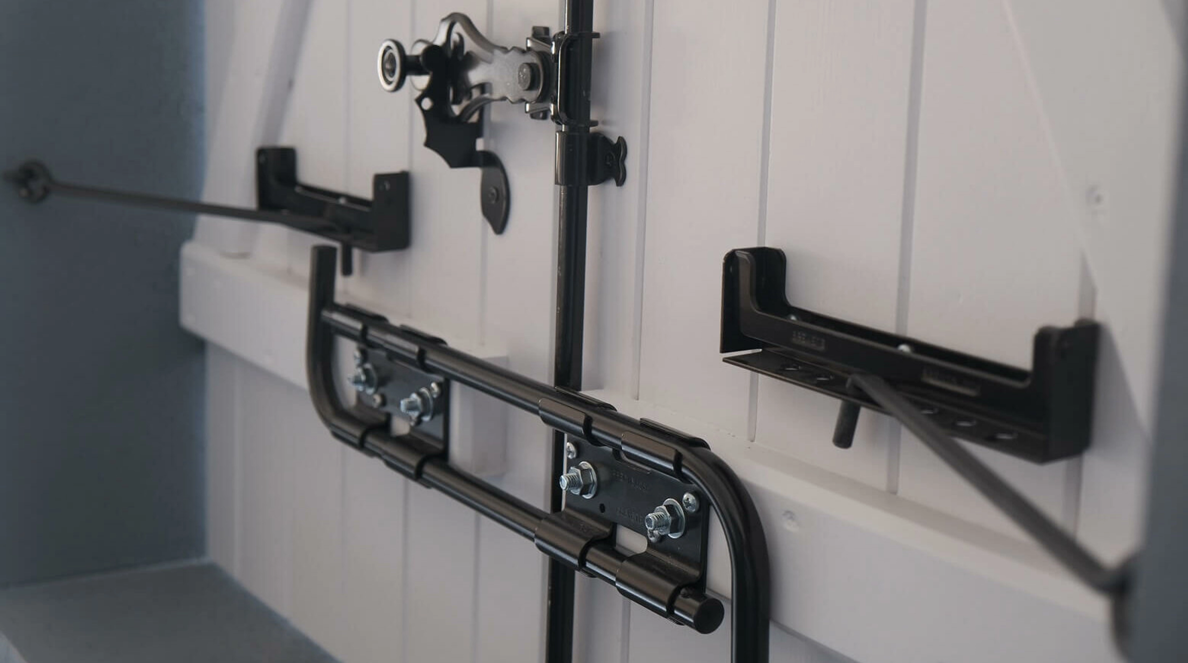 Comment poser une barre de sécurité pour volet ?