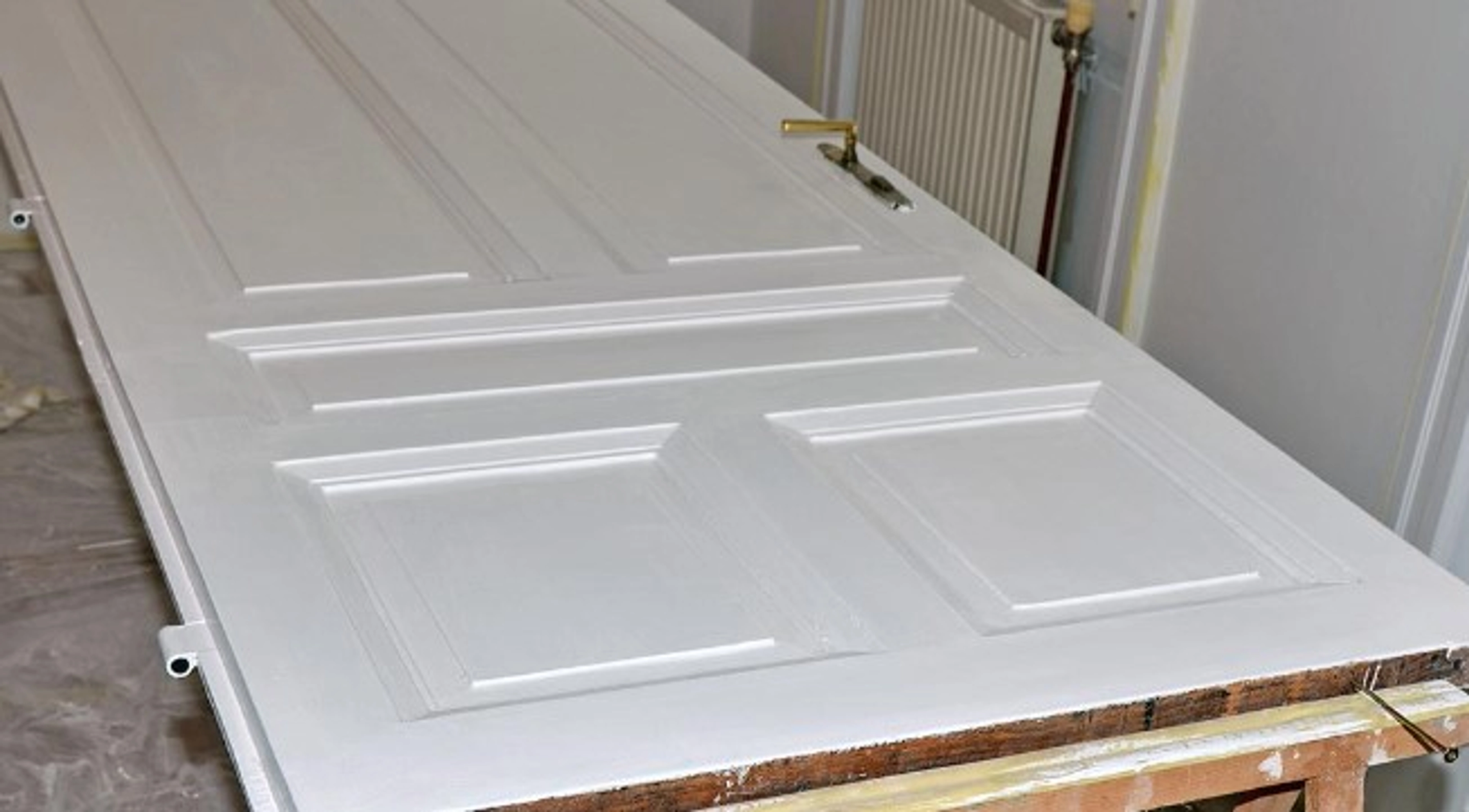 Peinture porte intérieure mat ou satin : que choisir ?