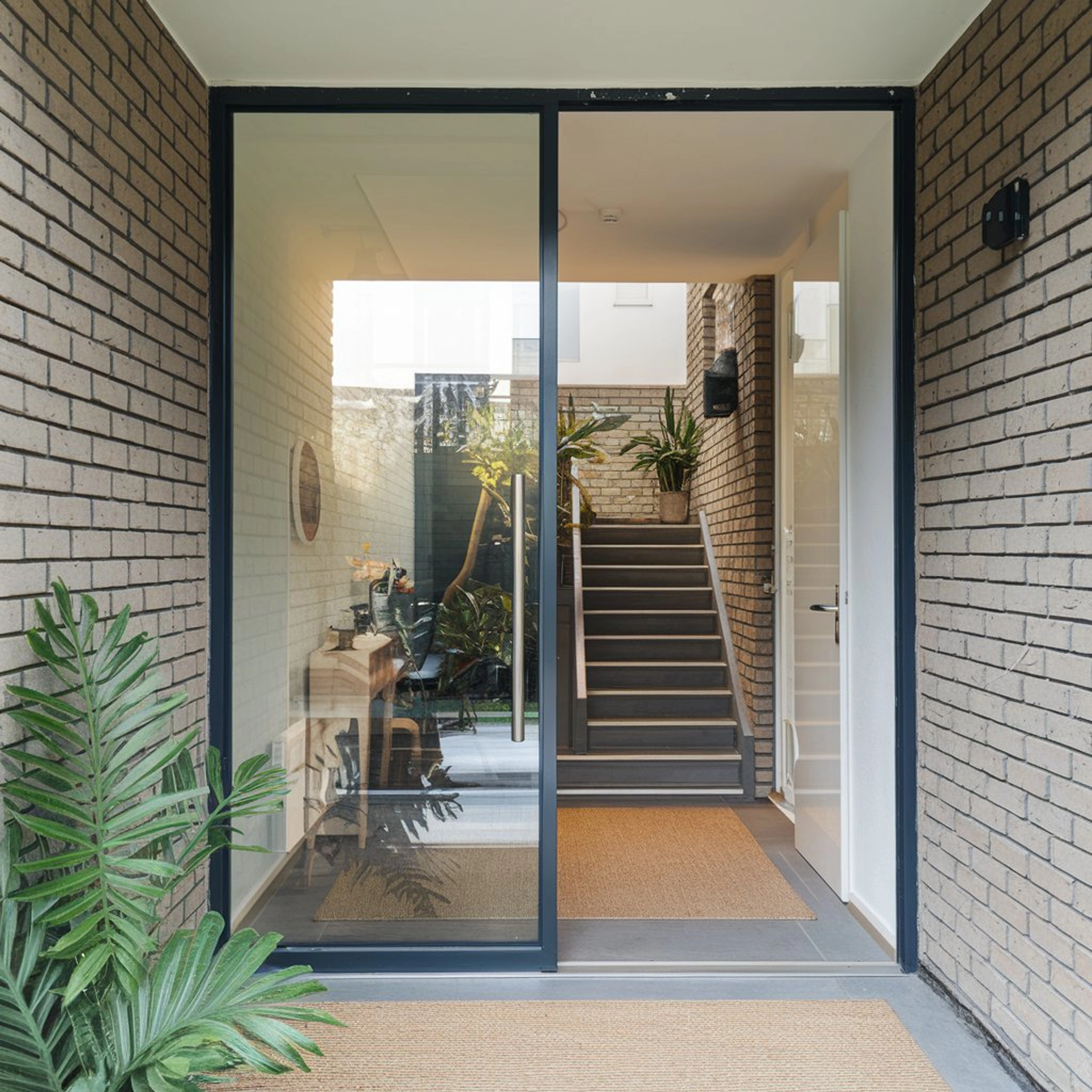 Isolation porte d’entrée appartement : nos conseils