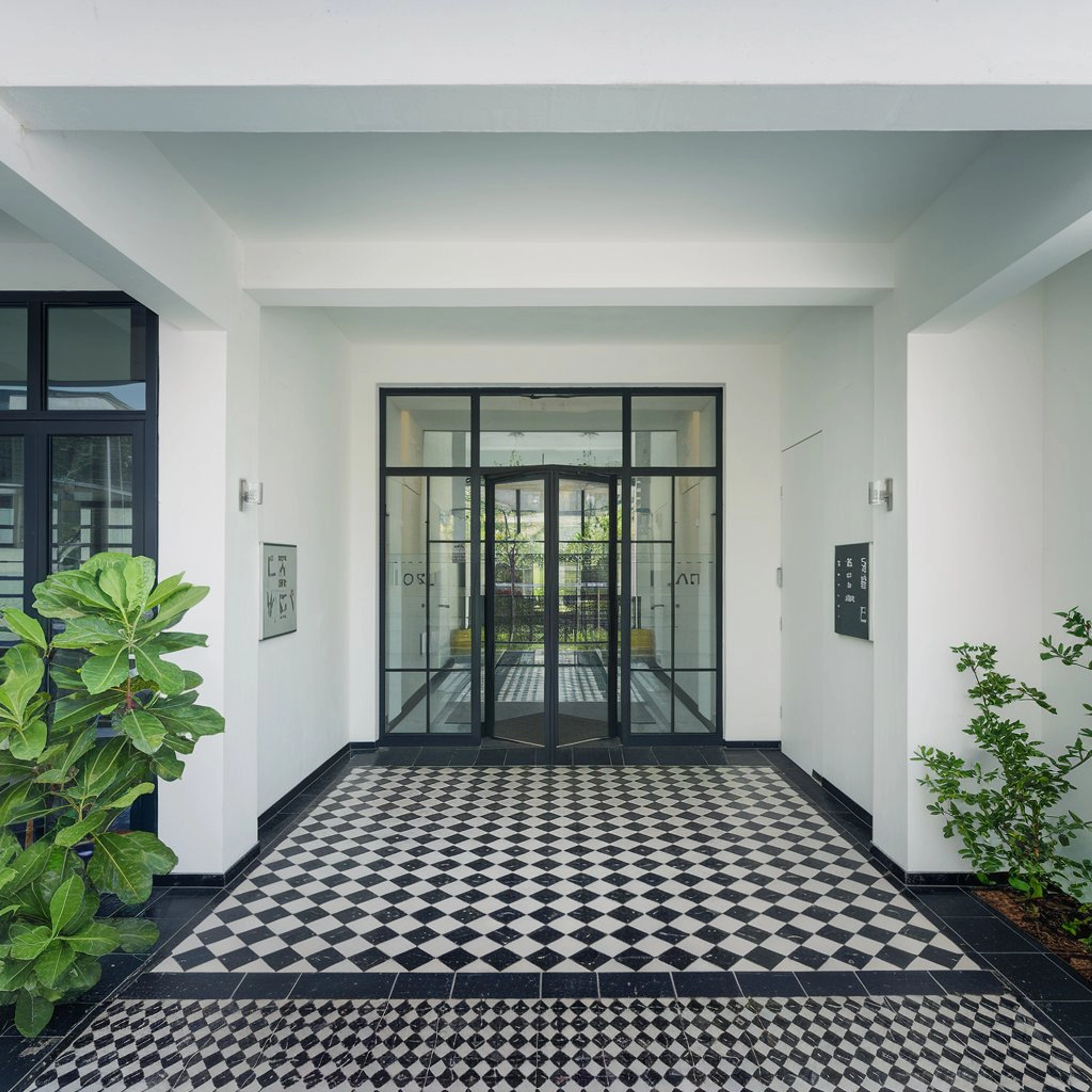 Réglage porte d’entrée 3 gonds : mode d’emploi