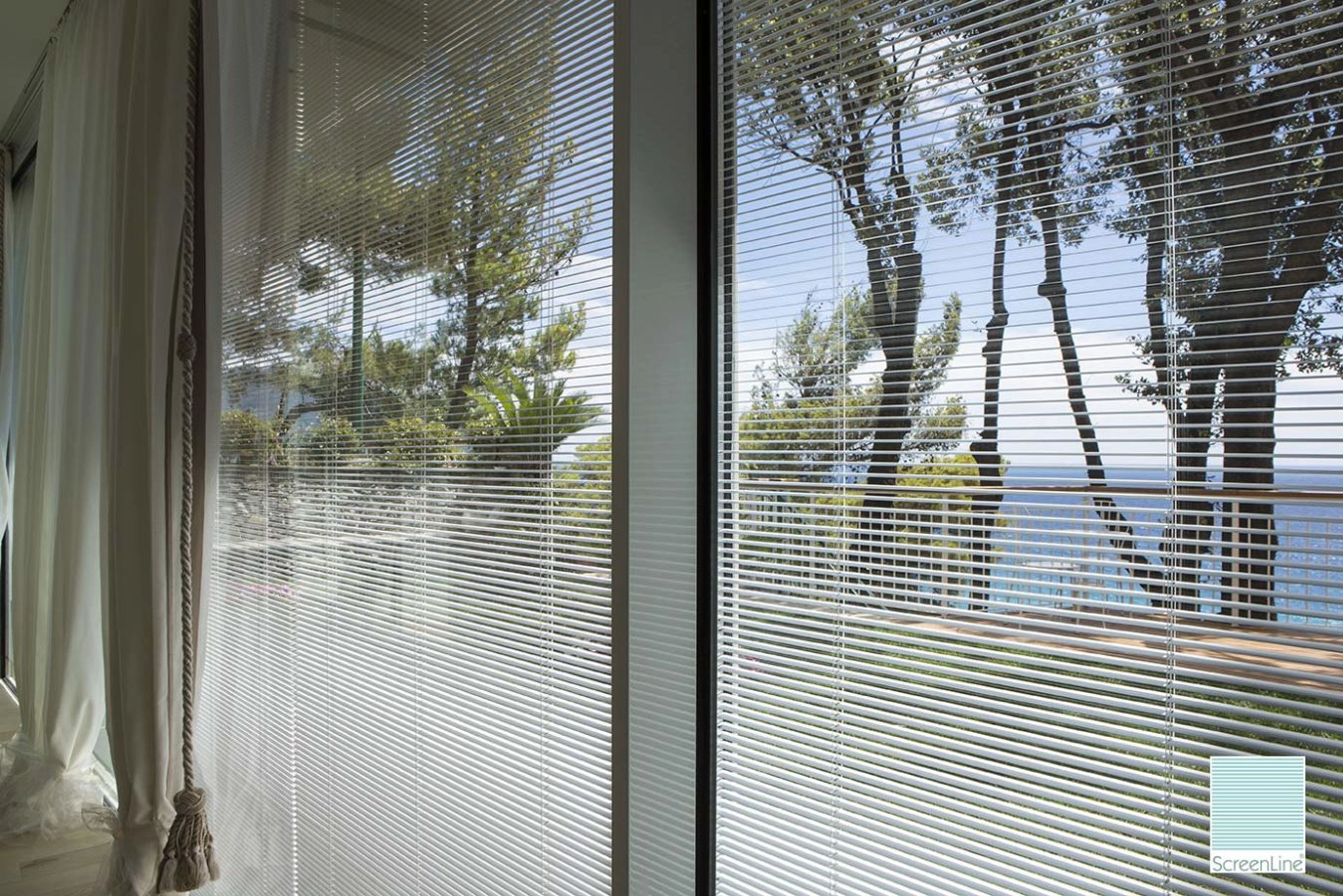 Prix et installation vitrage avec store intégré