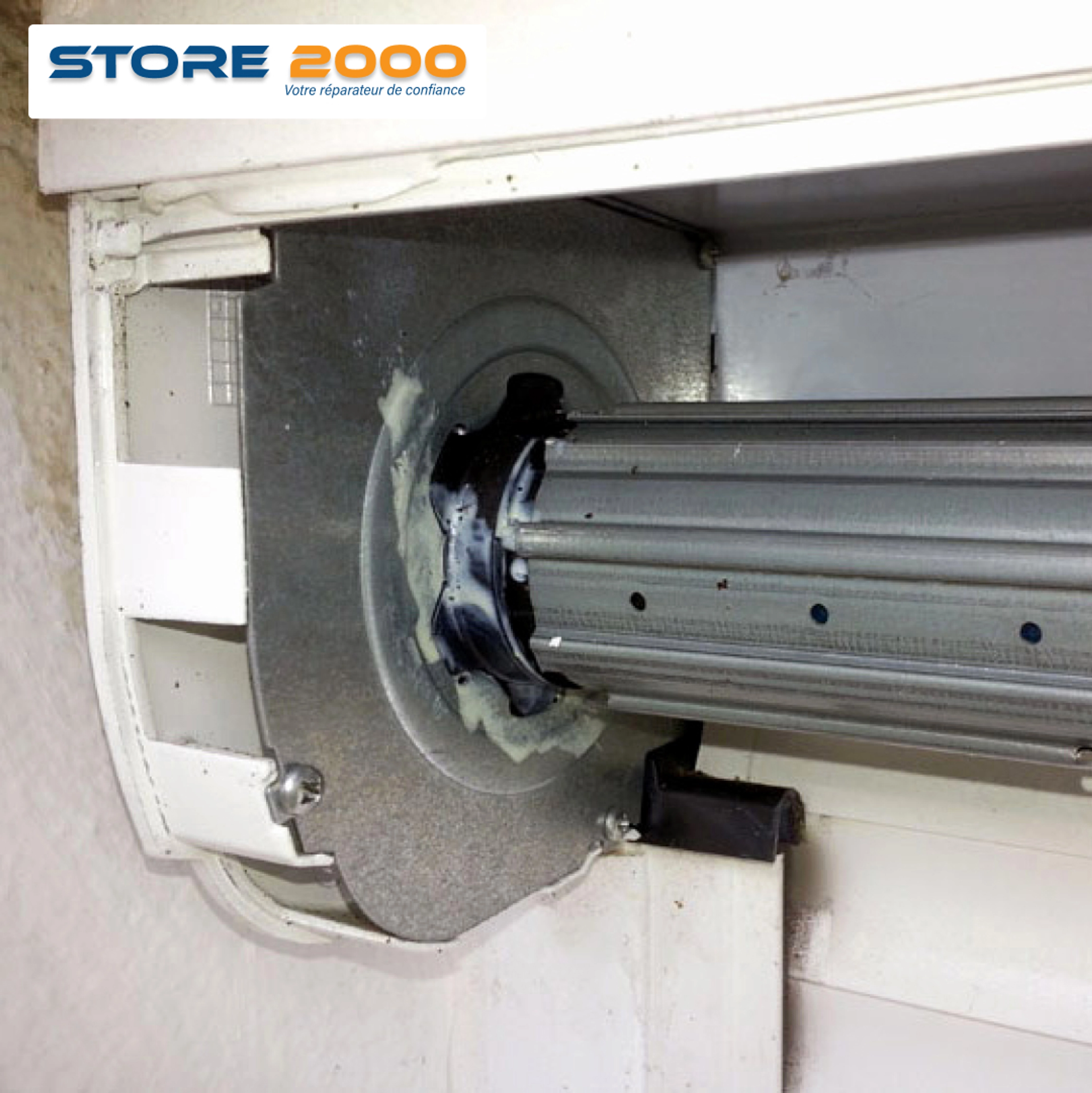 Comment ouvrir un coffre de volet roulant monobloc ?