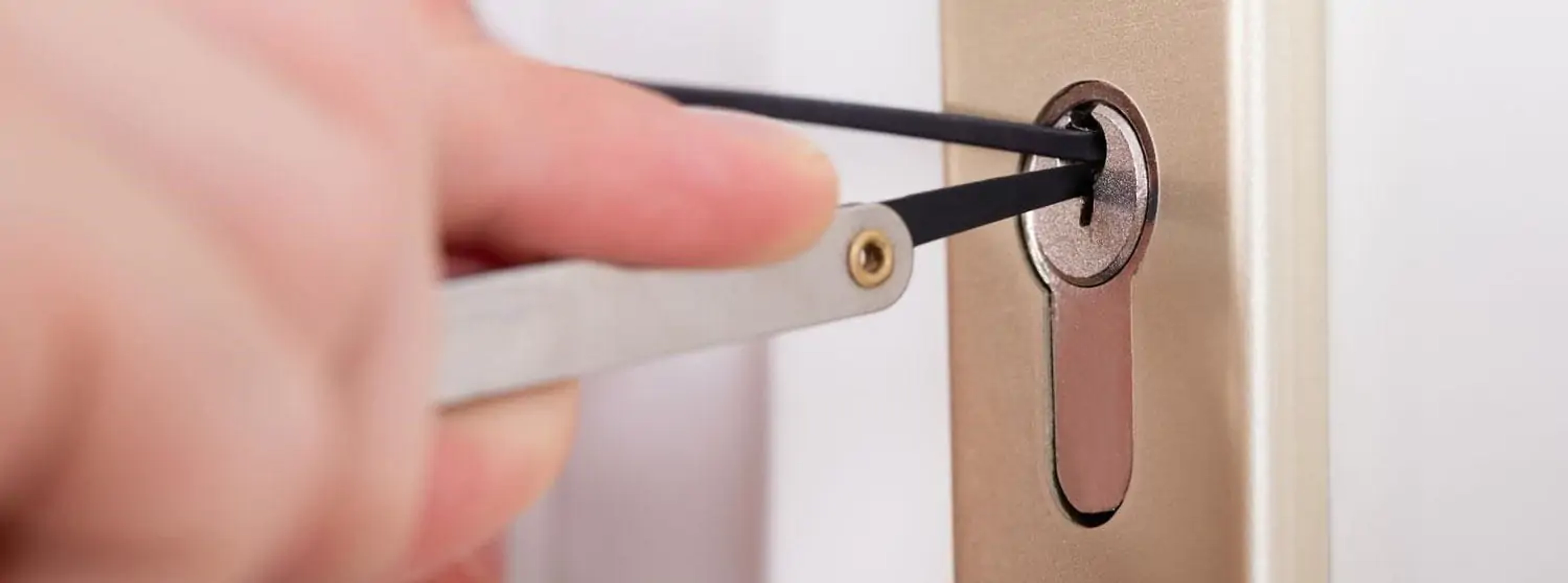 Pourquoi faut-il démonter un barillet de porte ?